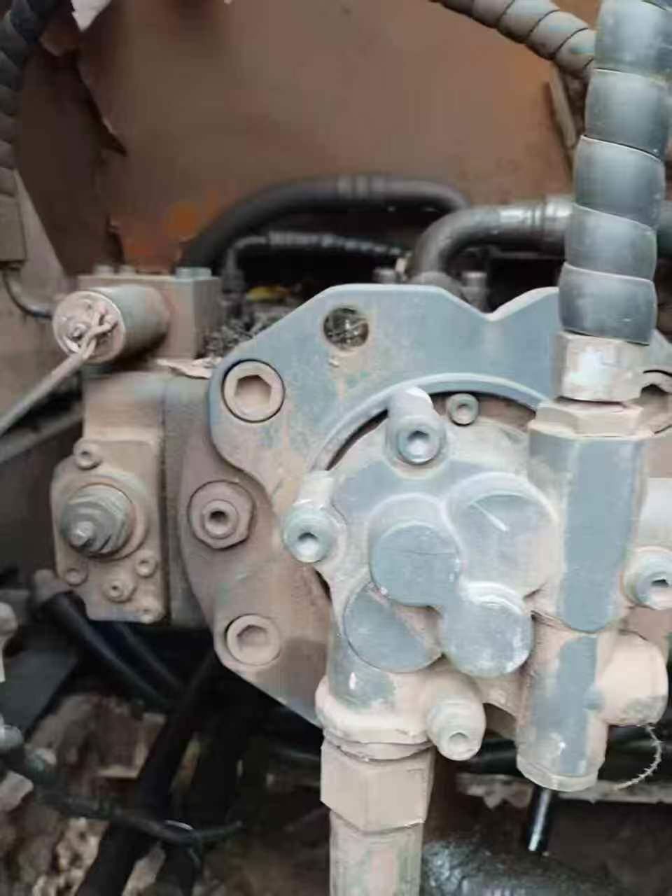 Used Sany SY135 Excavator 2014 Model / 6