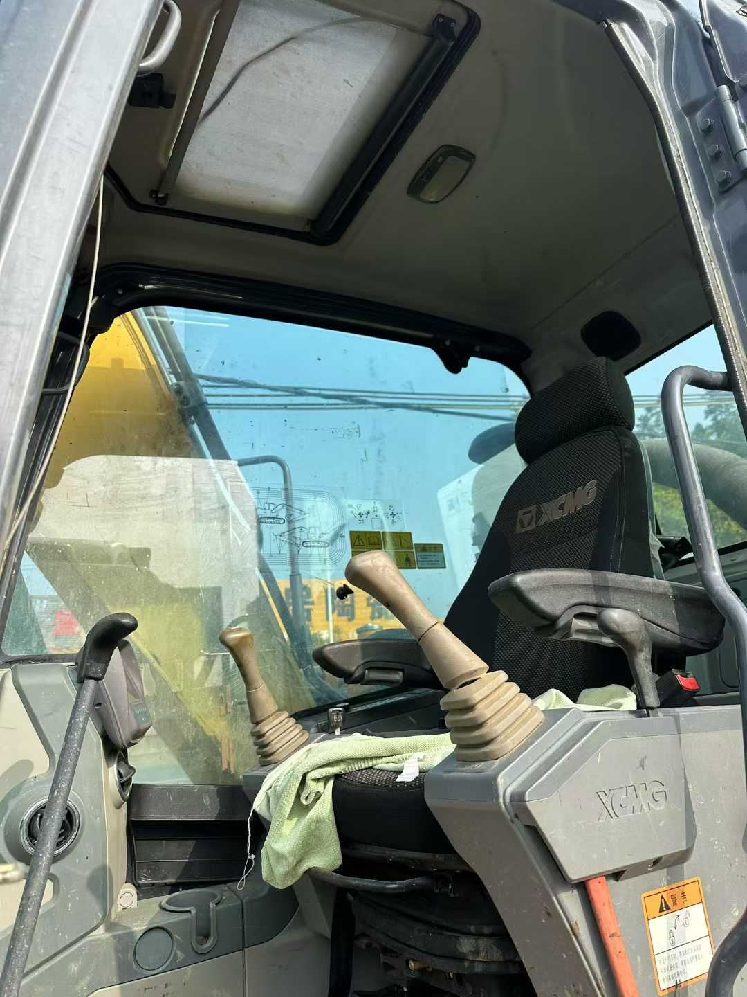 Used XCMG XE135D Excavator 2019 Model / 6