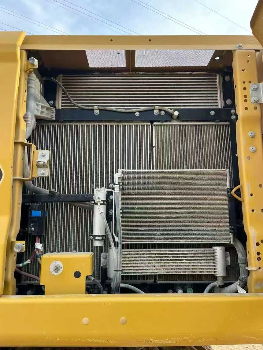 Used Caterpillar 330L Excavator 2020 Model / 4