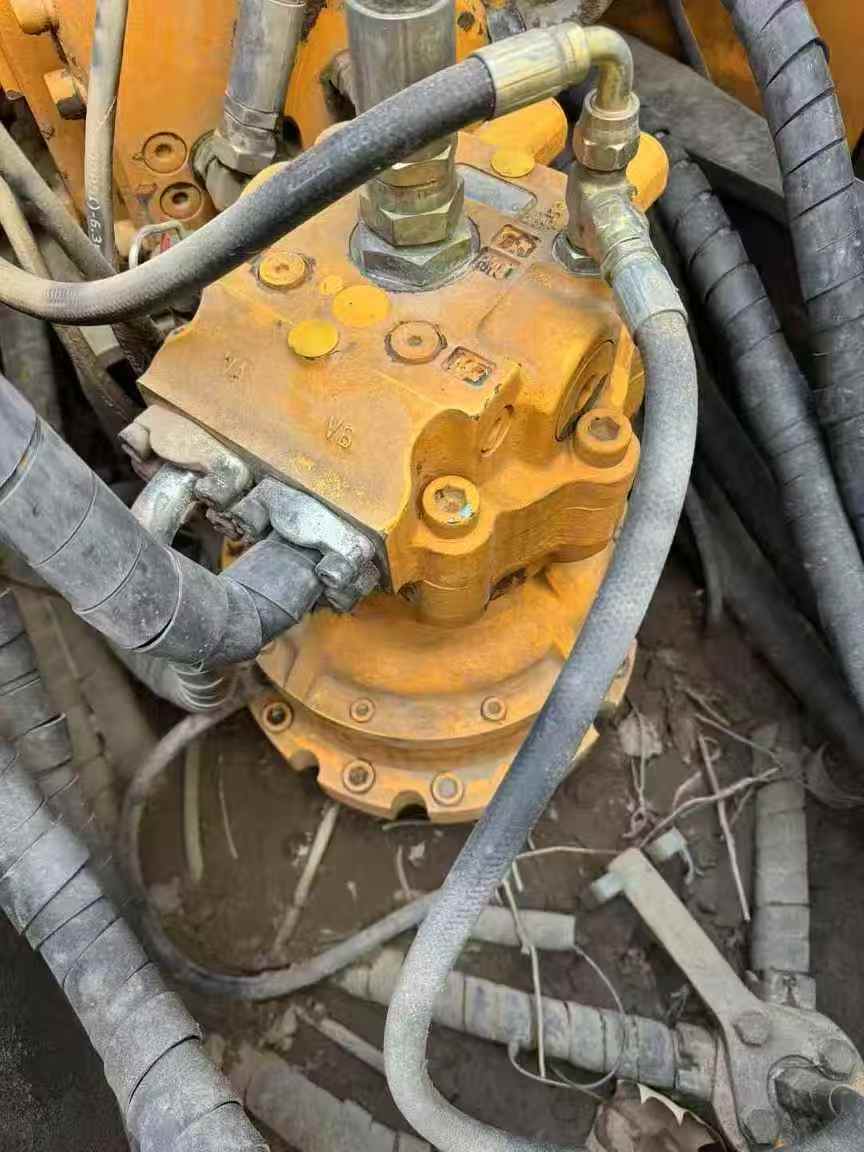 Used Hyundai R215-7C Excavator 2015 Model / 3