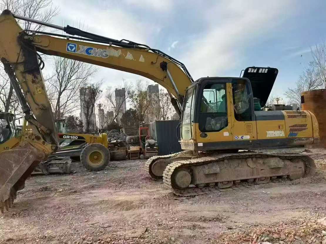 Used XCMG XE215 Excavator 2015 Model / 4