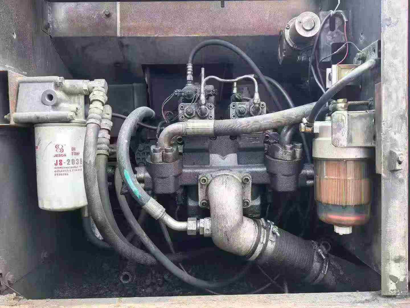 Used Hitachi ZW250 Excavator 2011 Model / 8