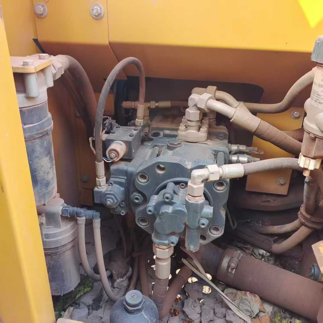 Used XCMG XE135GA Excavator 2020 Model / 3