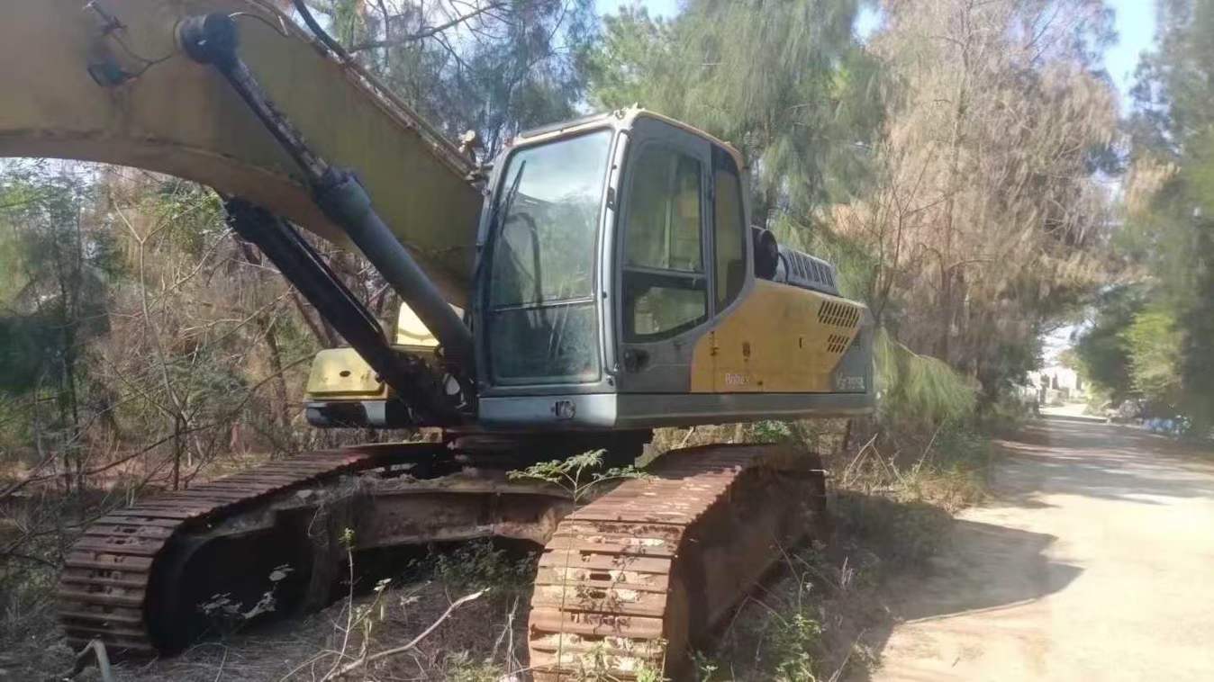 Used Hyundai R395LVS Excavator 2016 Model / 2
