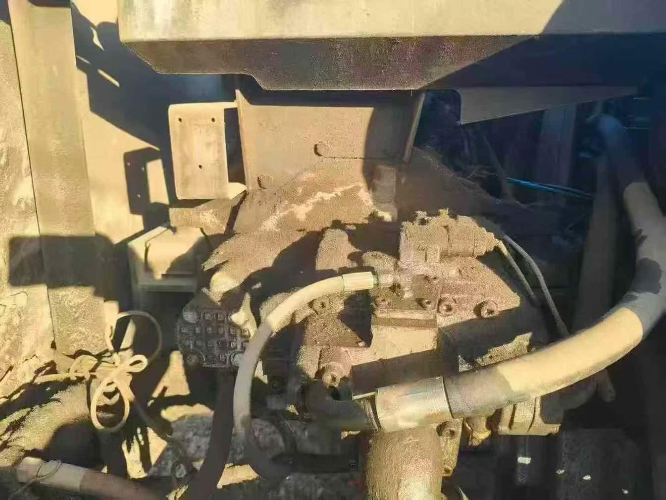 Used Hitachi ZAXIS200 Excavator 2016 Model / 2