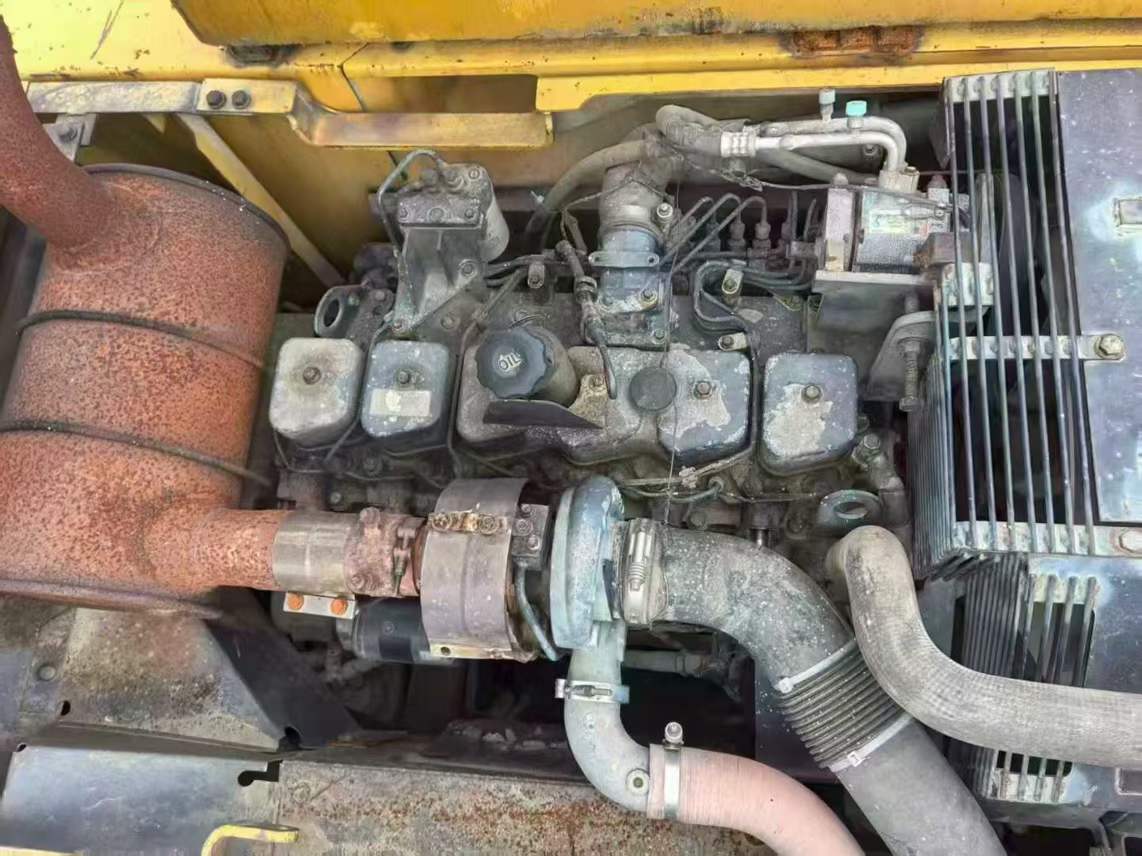 Used Komatsu PW200-7 Excavator 2007 Model / 6