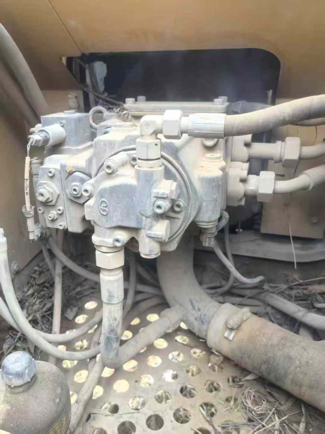 Used XCMG XE135GA Excavator 2020 Model / 3