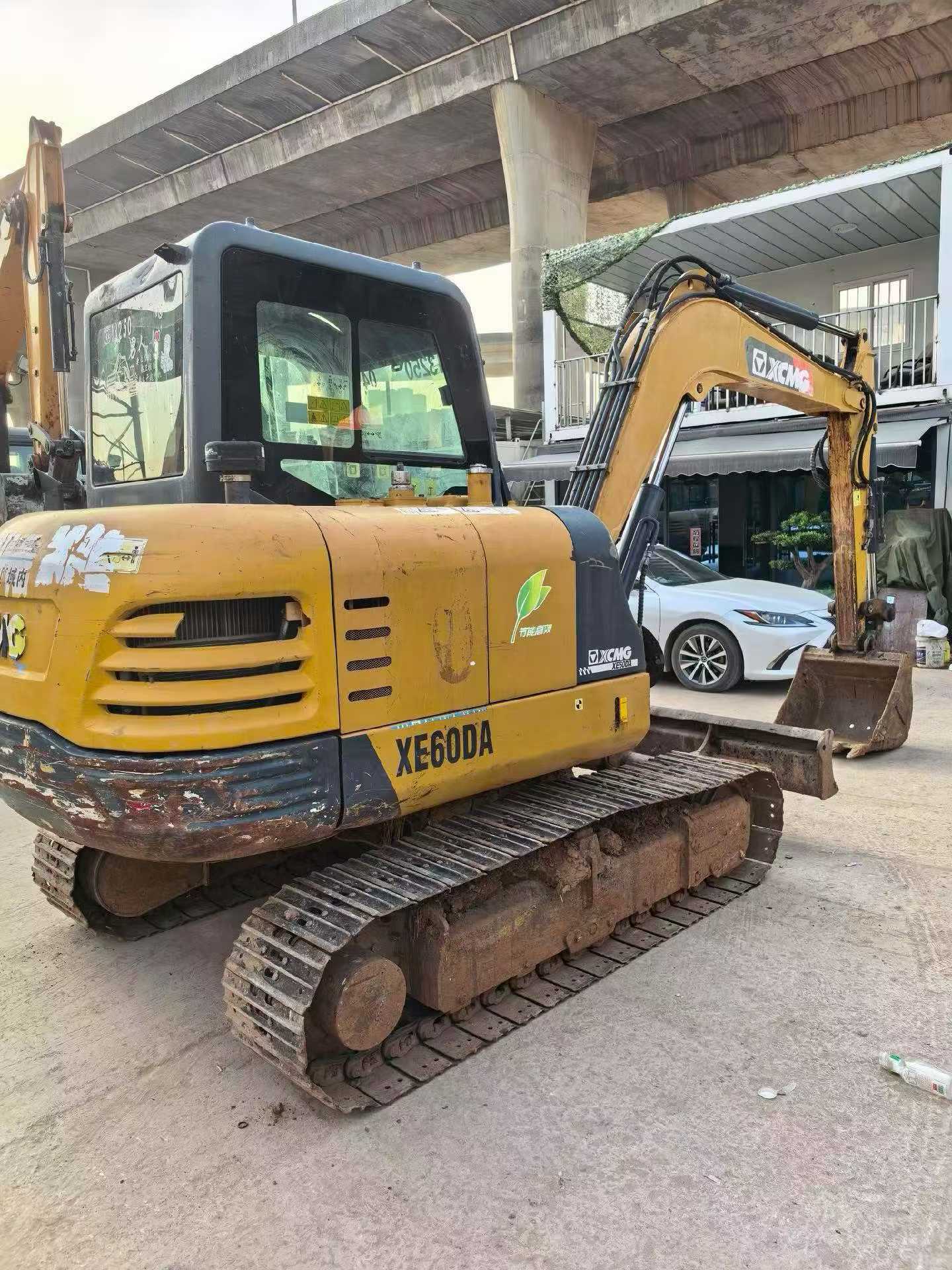 Used XCMG XE60 Excavator 2016 Model / 3