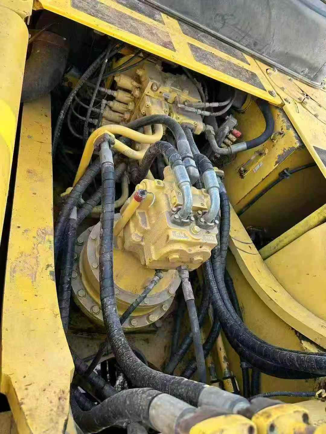 Used Komatsu PC300 Excavator 2016 Model / 7