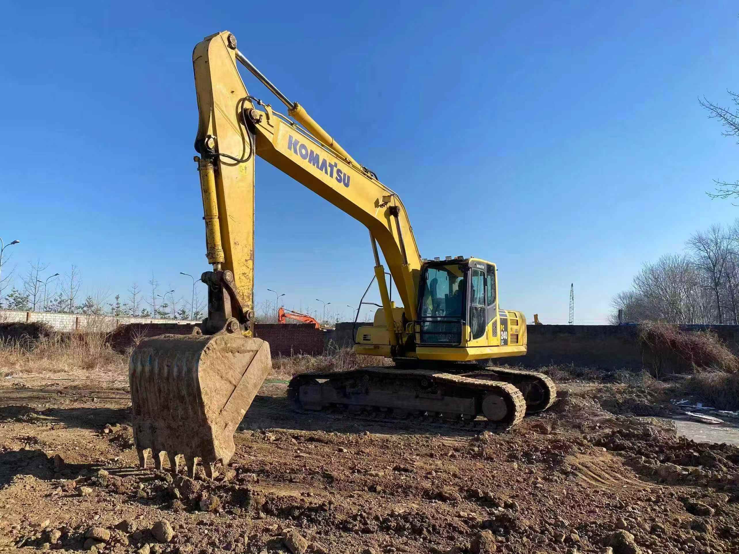 Used Komatsu PC240LC-8 Excavator 2016 Model / 2