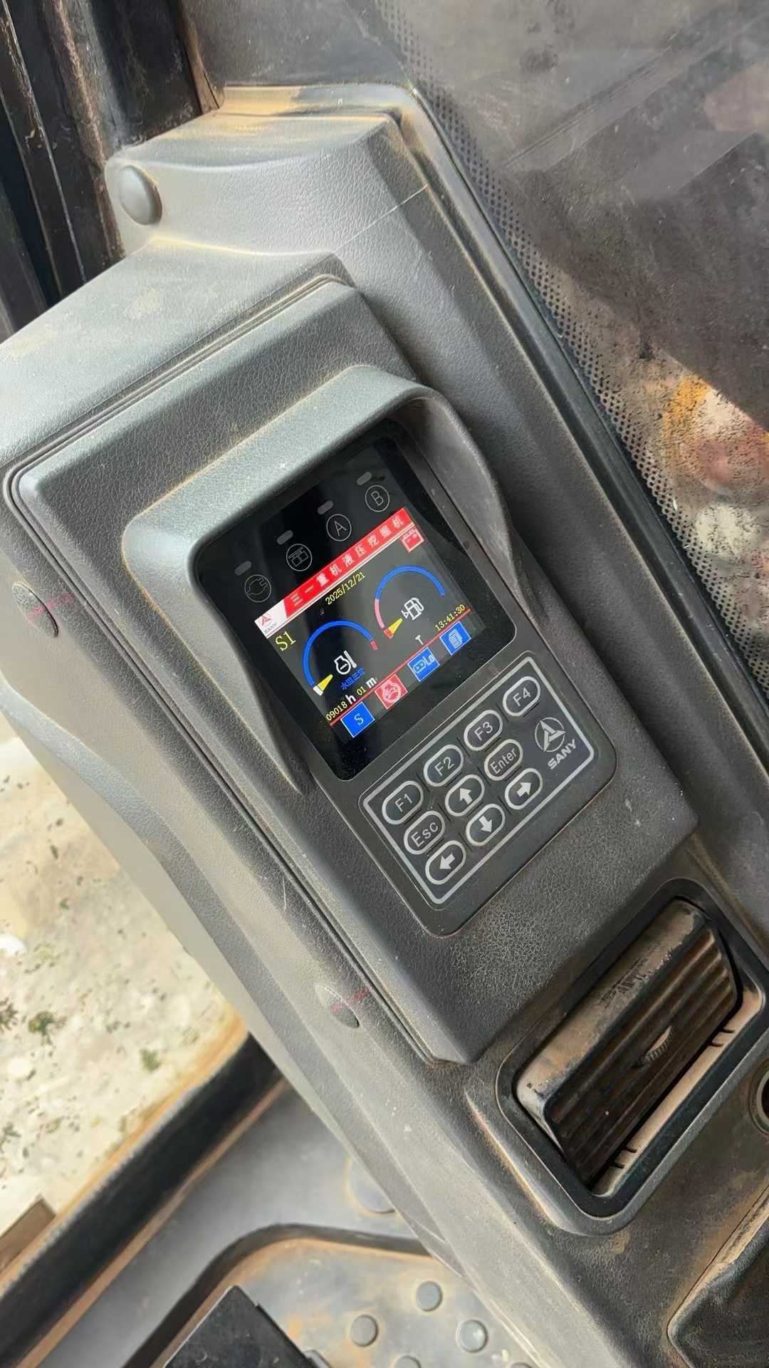 Used Sany SY75 Excavator 2017 Model / 2