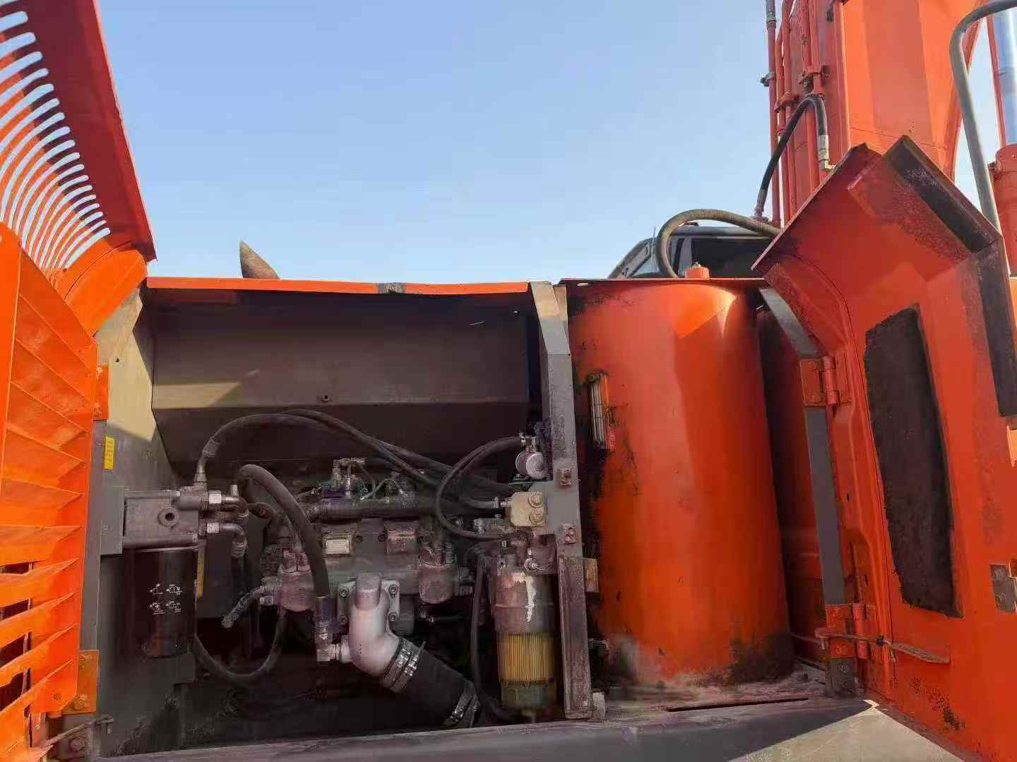 Used Hitachi ZAXIS200 Excavator 2011 Model / 6