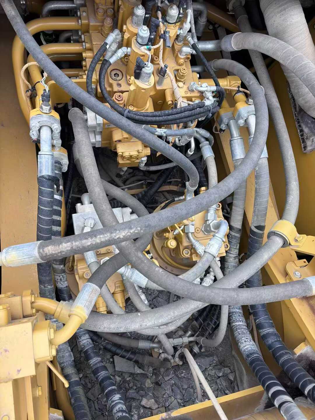 Used Caterpillar 350L Excavator 2021 Model / 4