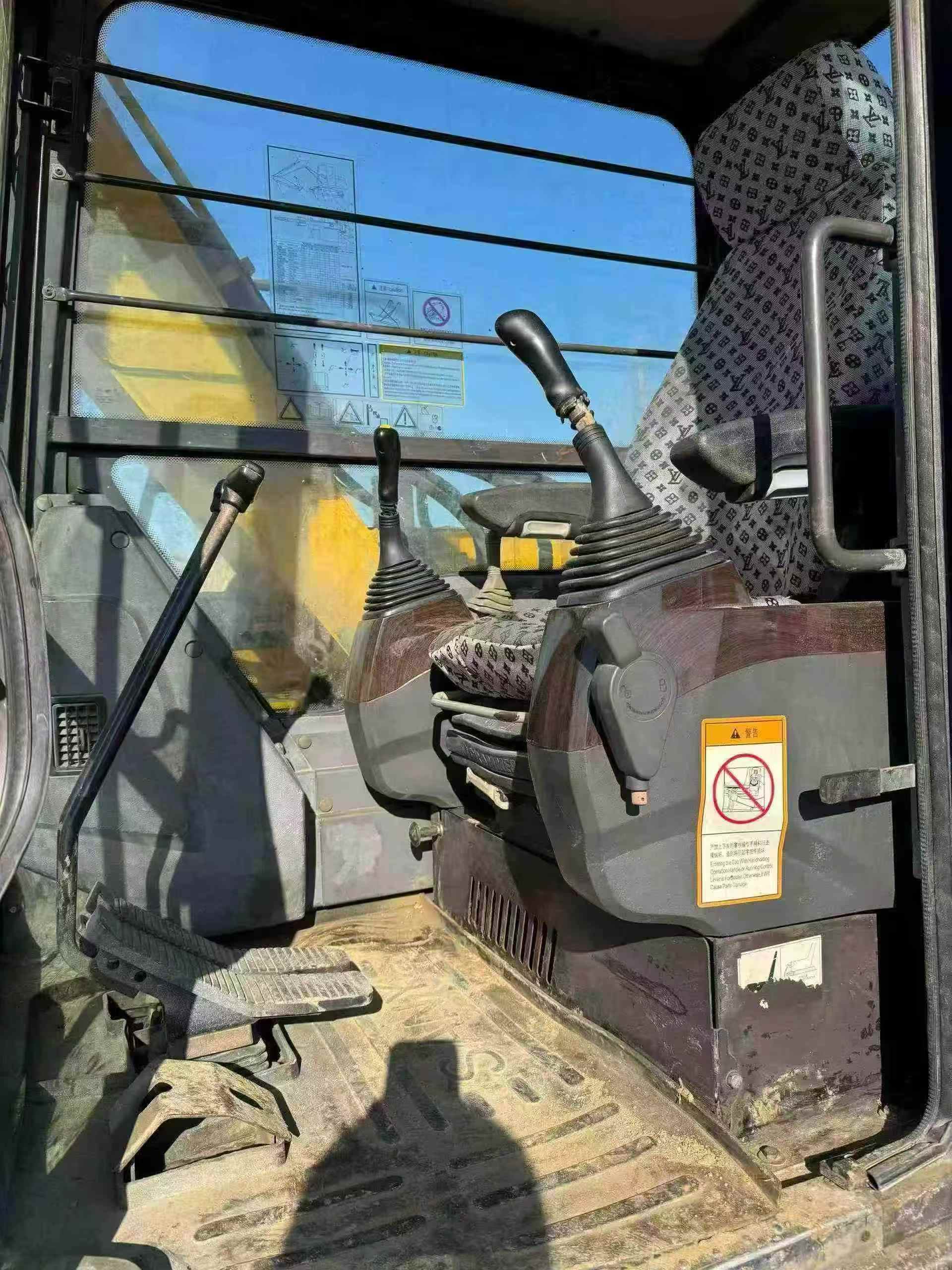 Used Sany SY75 Excavator 2016 Model / 8