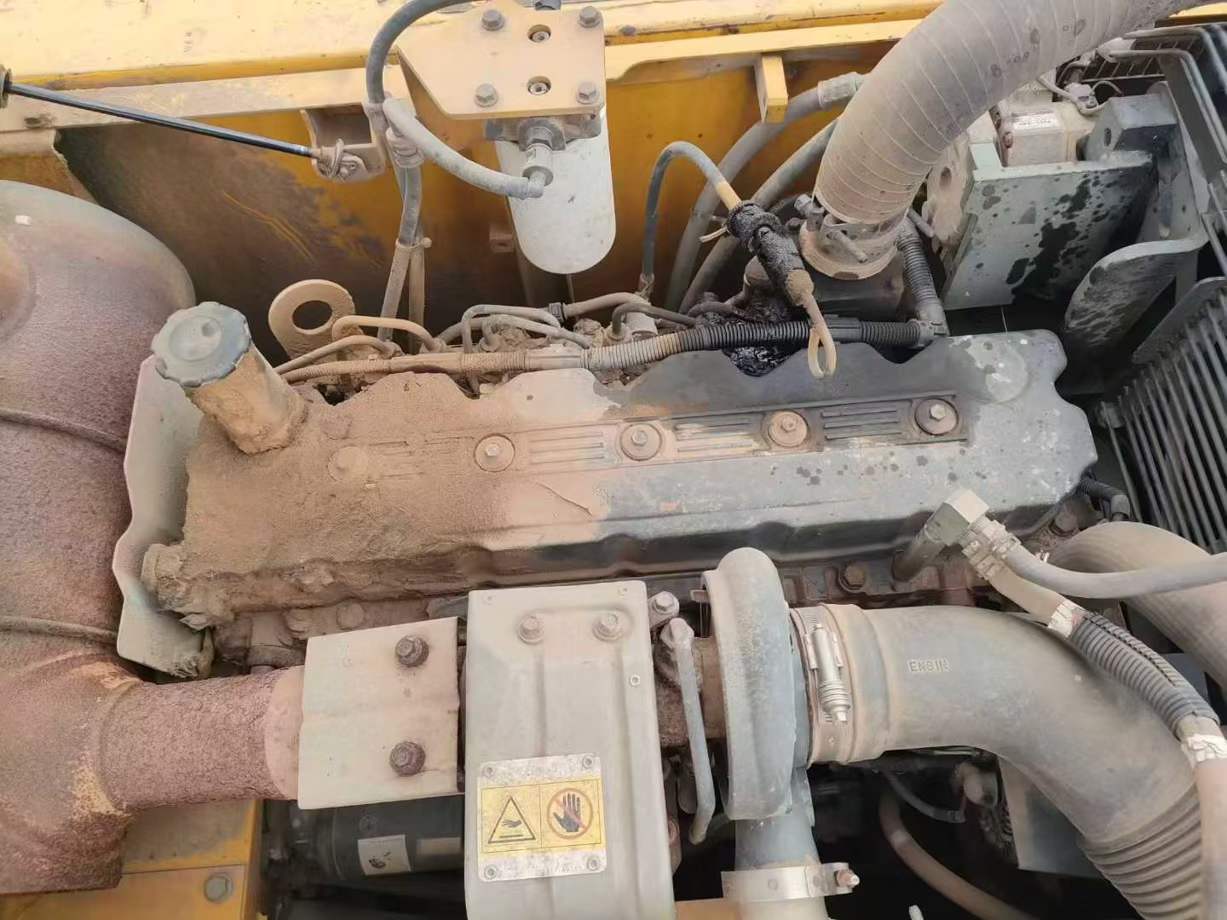 Used Komatsu PC200-8 Excavator 2014 Model / 6