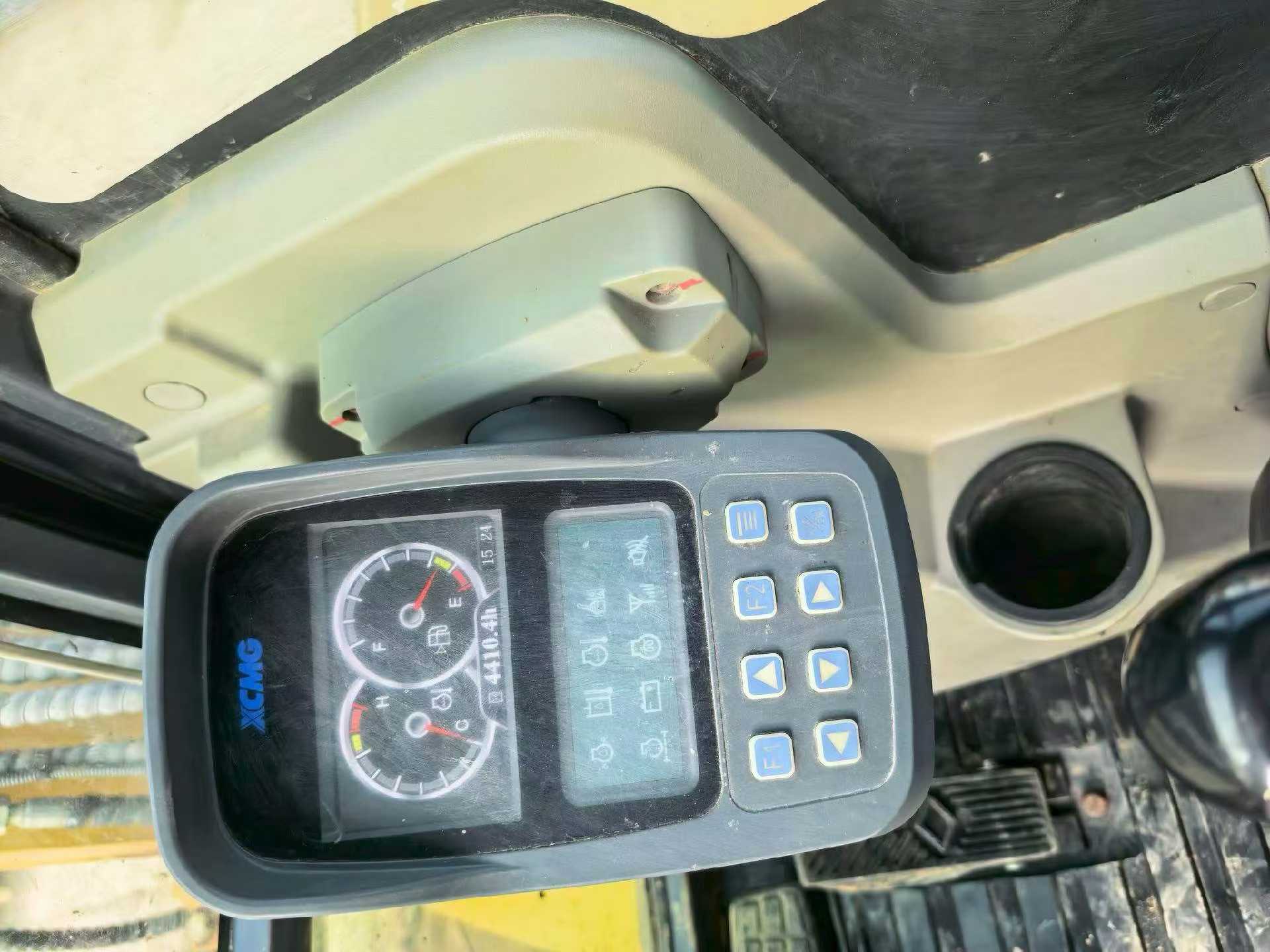 Used XCMG XE60 Excavator 2016 Model / 9