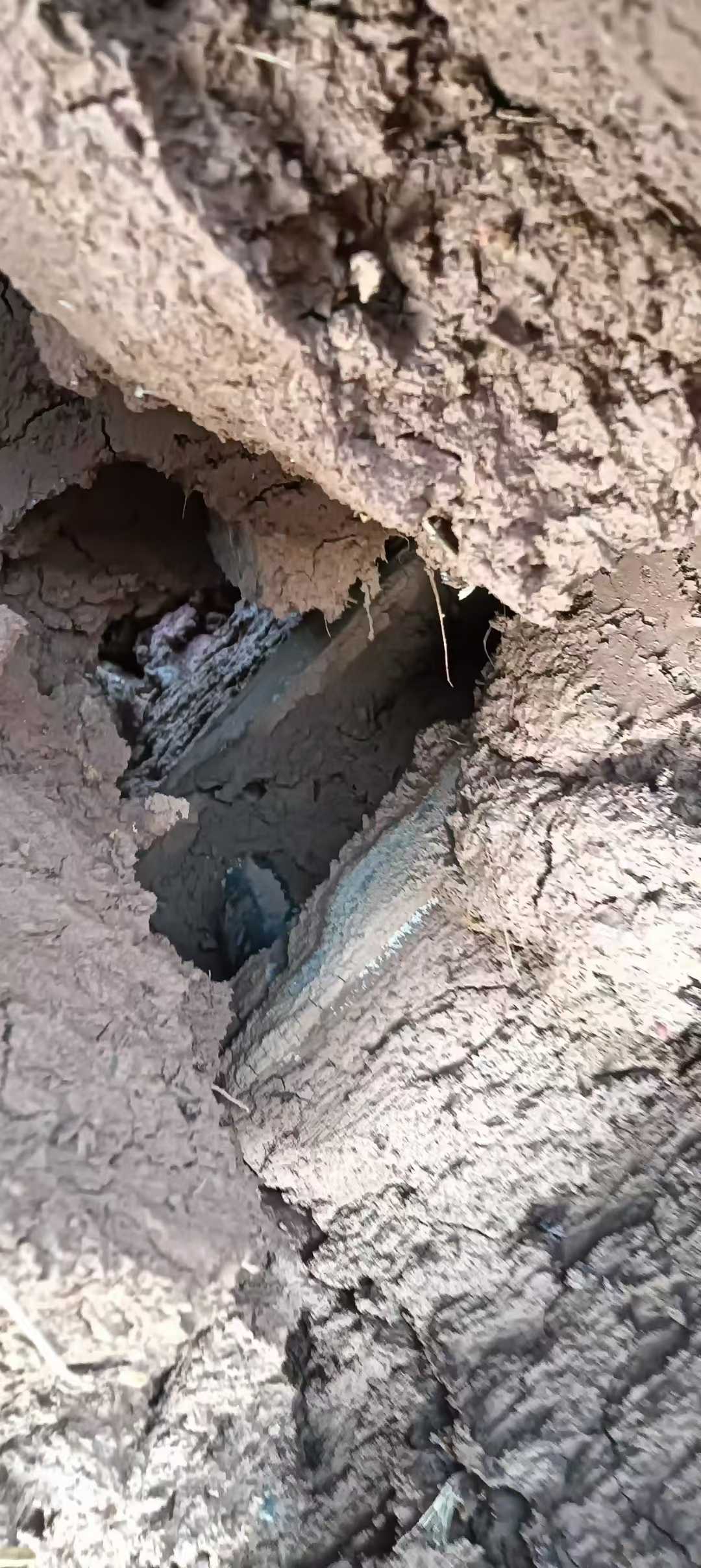 Used Hyundai R215-7C Excavator 2012 Model / 3