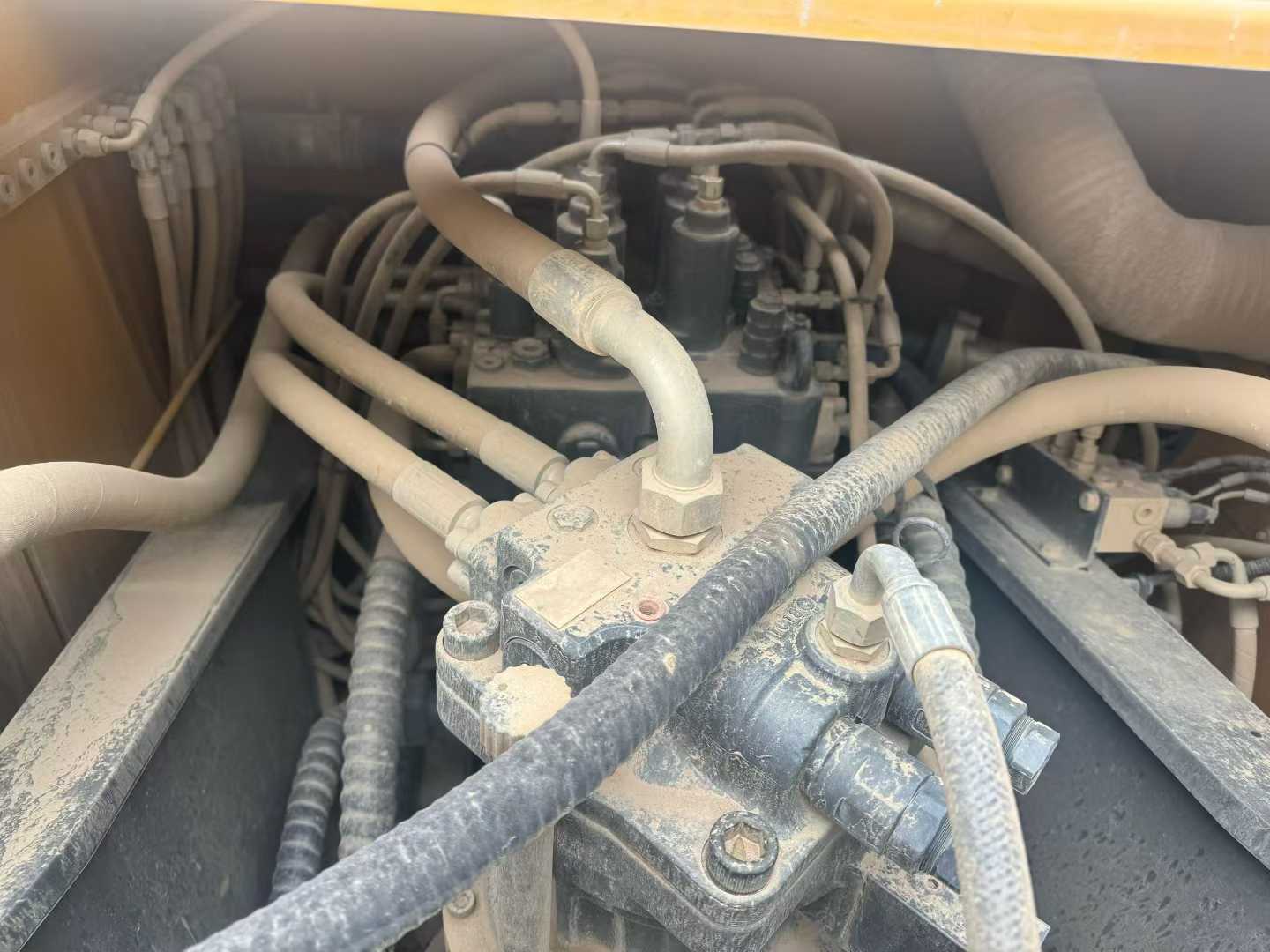 Used XCMG XE205GH Excavator 2021 Model / 5