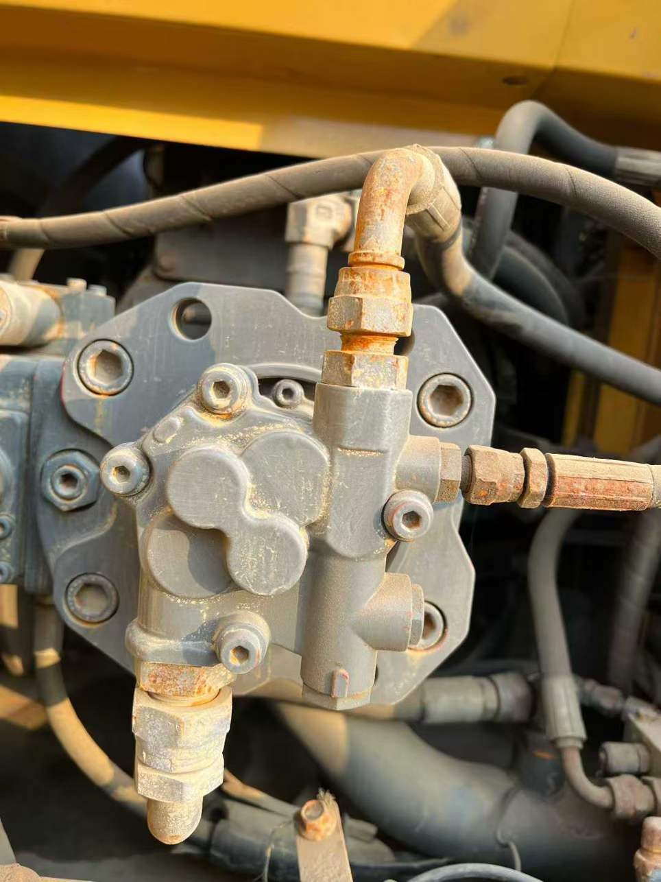 Used Volvo EC140 Excavator 2016 Model / 8