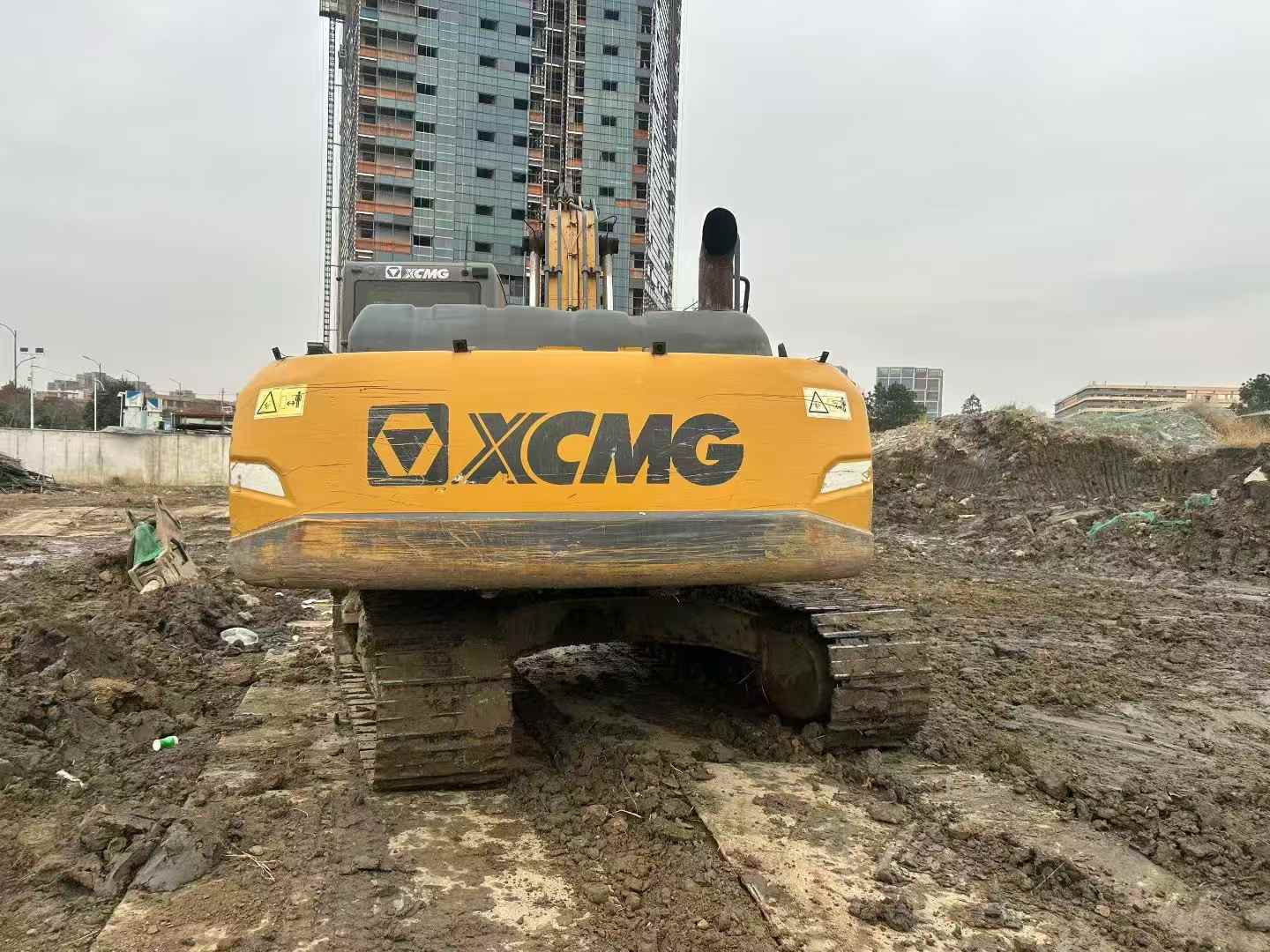 Buy XCMG XE205DA Used Excavator