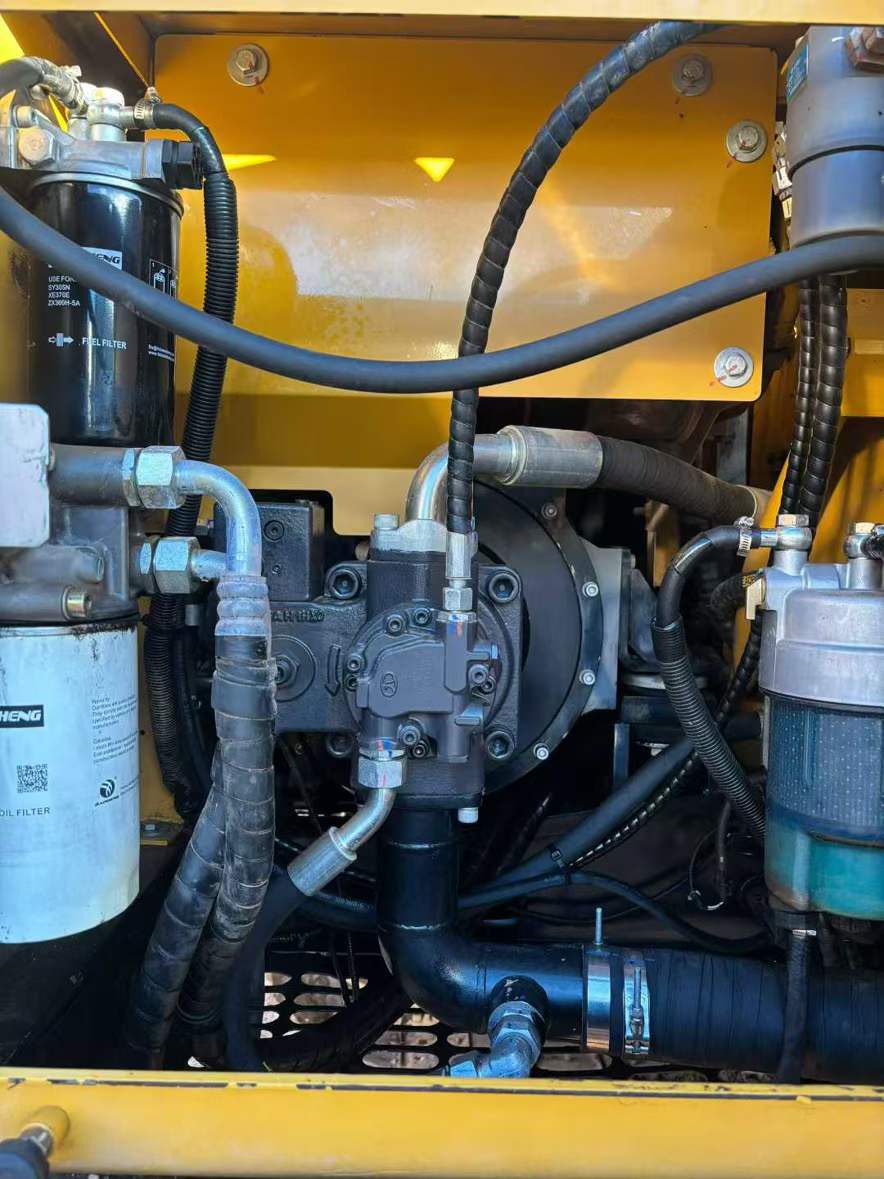 Used Sany SY125H Excavator 2018 Model / 8