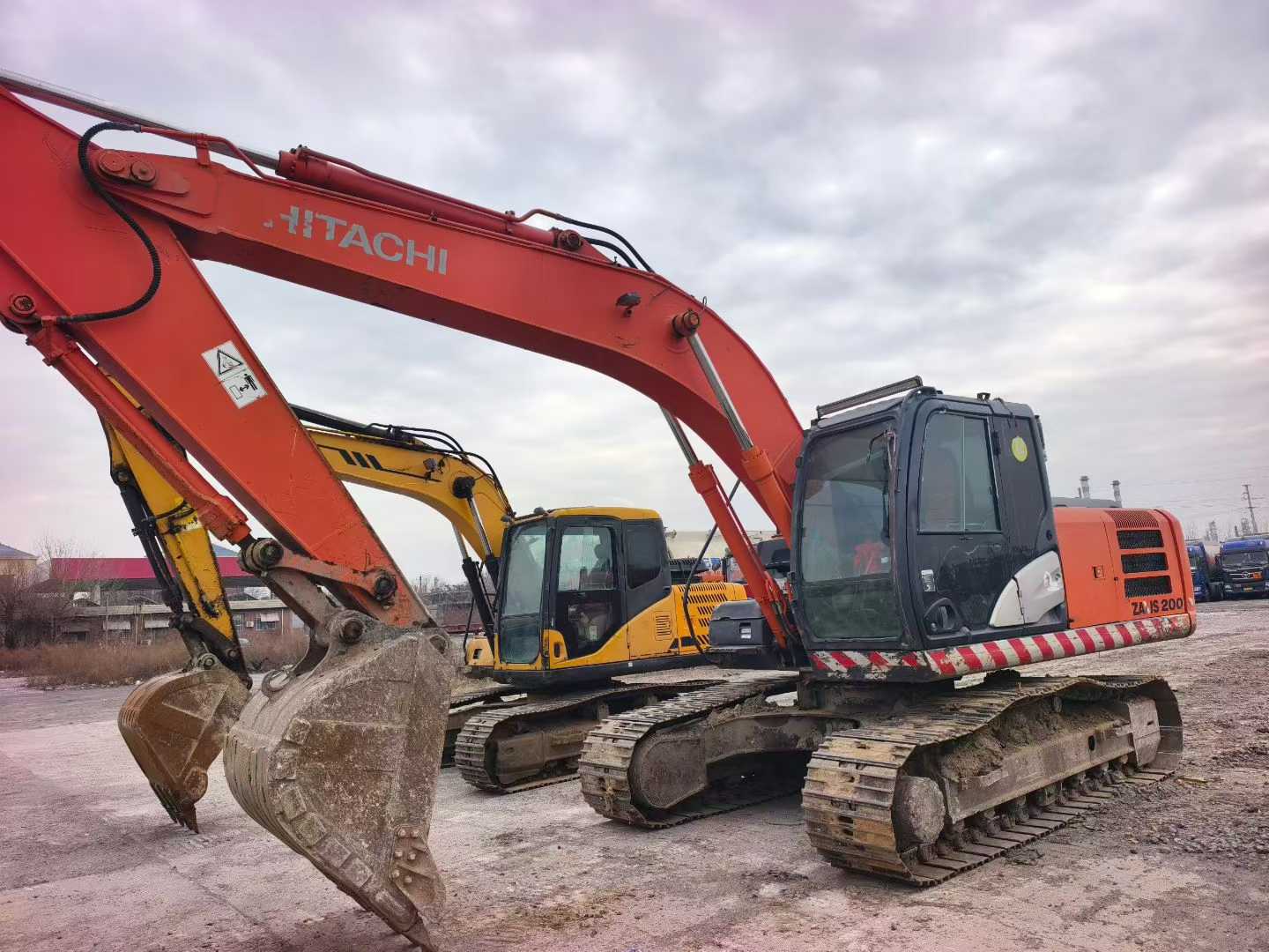 Used Hitachi ZAXIS200 Excavator 2014 Model