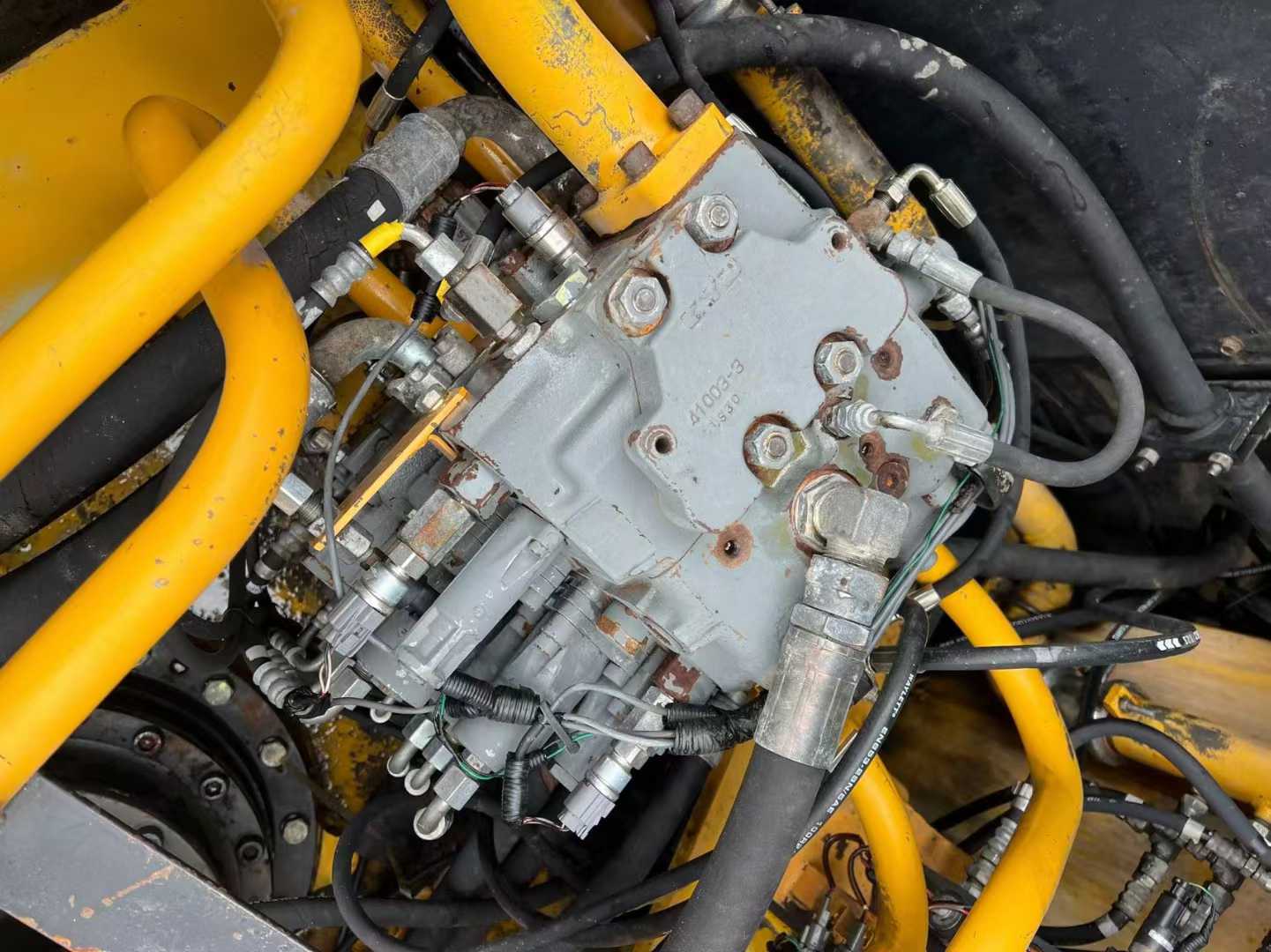 Used Kato HD1430V Excavator 2016 Model / 6