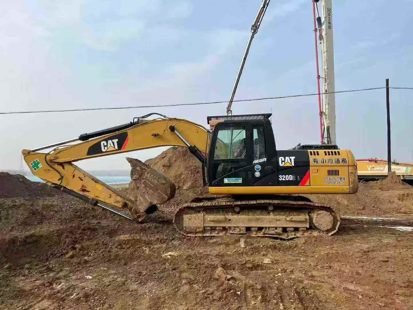 Used Caterpillar 320D Excavator 2016 Model / 4