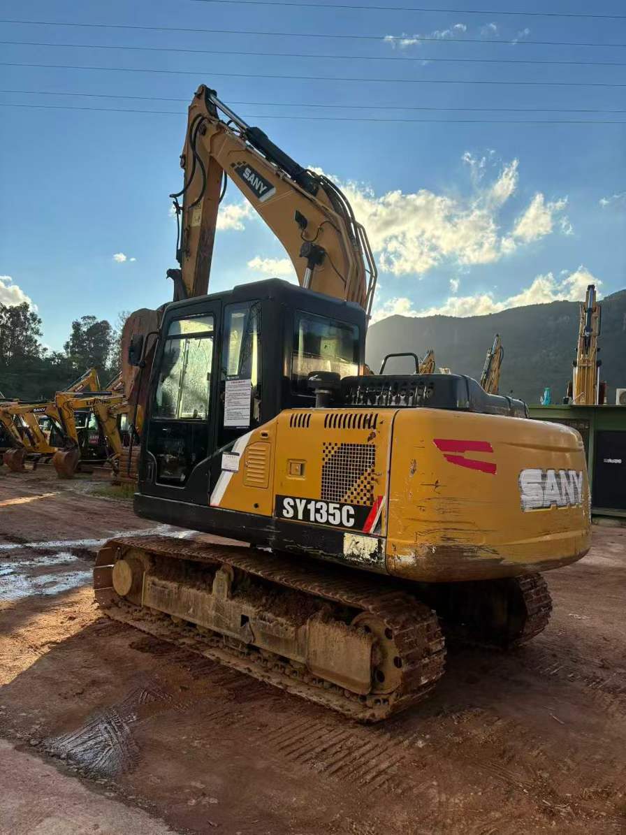 Used Sany SY125H Excavator 2018 Model / 6