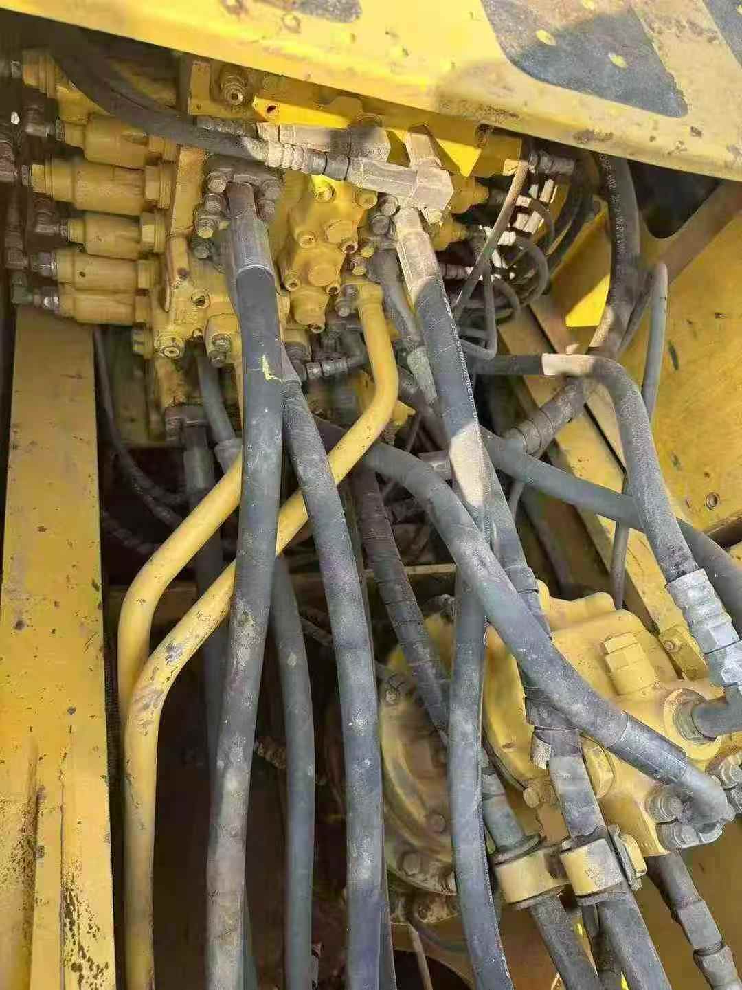 Used Komatsu PC210 Excavator 2016 Model / 7