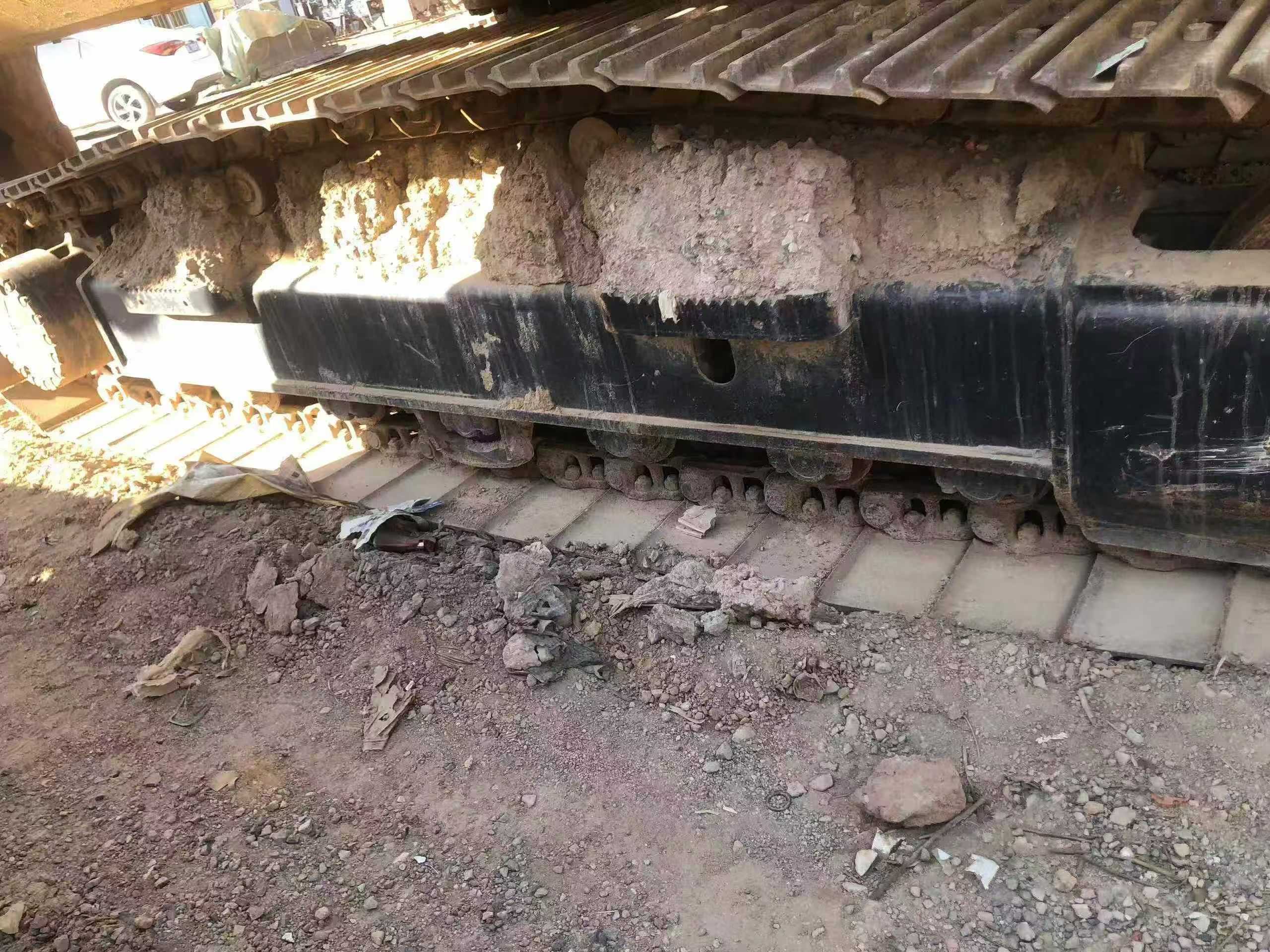 Used Komatsu PC200-8 Excavator 2016 Model / 3