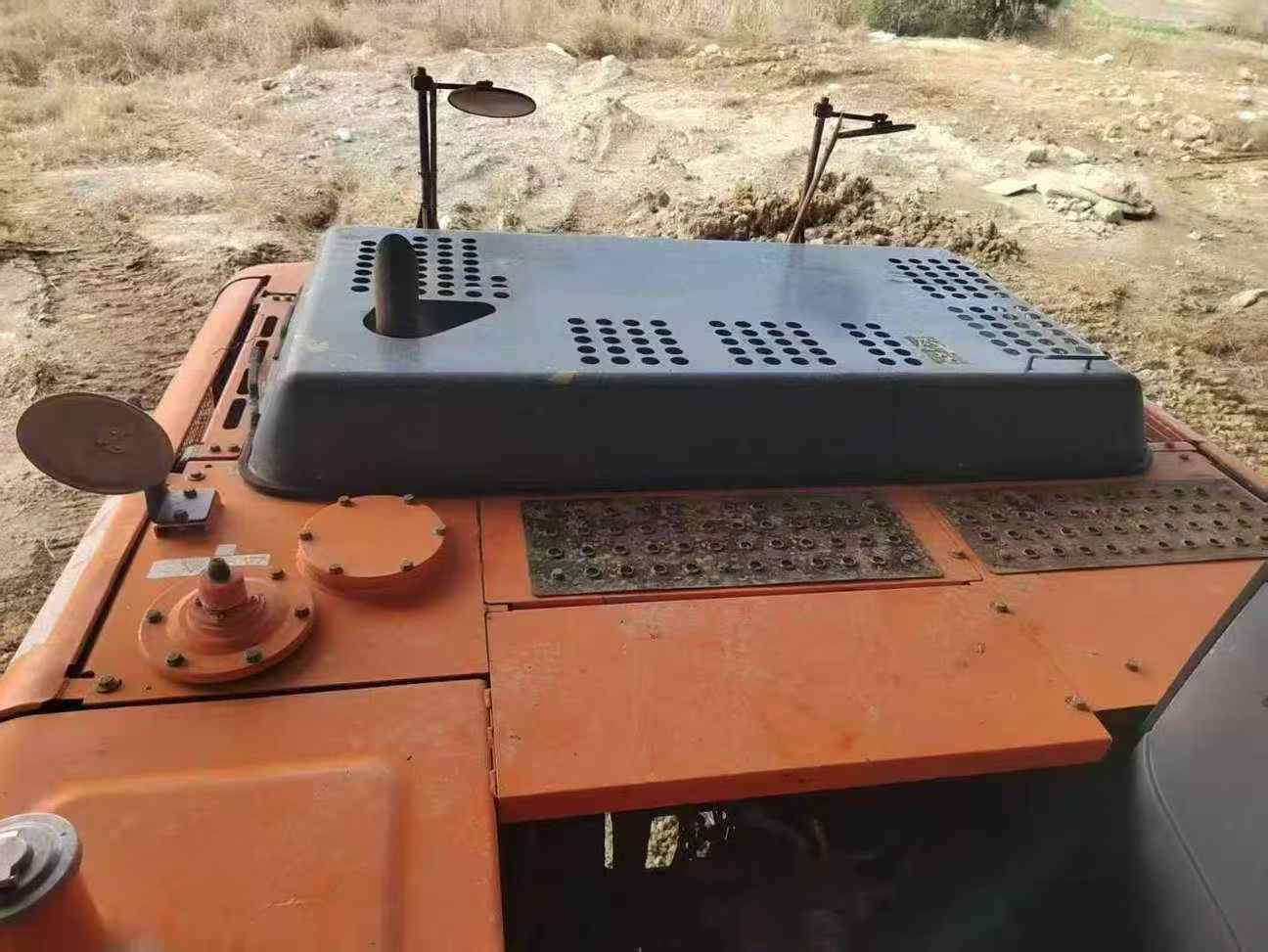 Used Hitachi ZX210LC-3G Excavator 2012 Model / 8