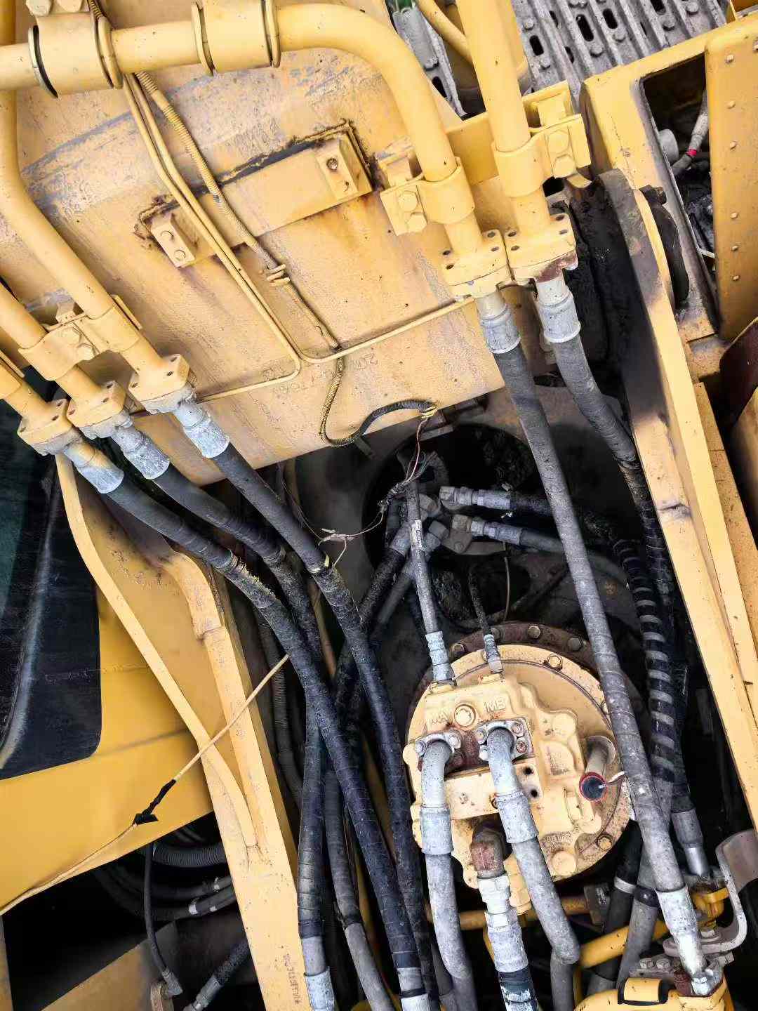 Used Komatsu PC300 Excavator 2016 Model / 7