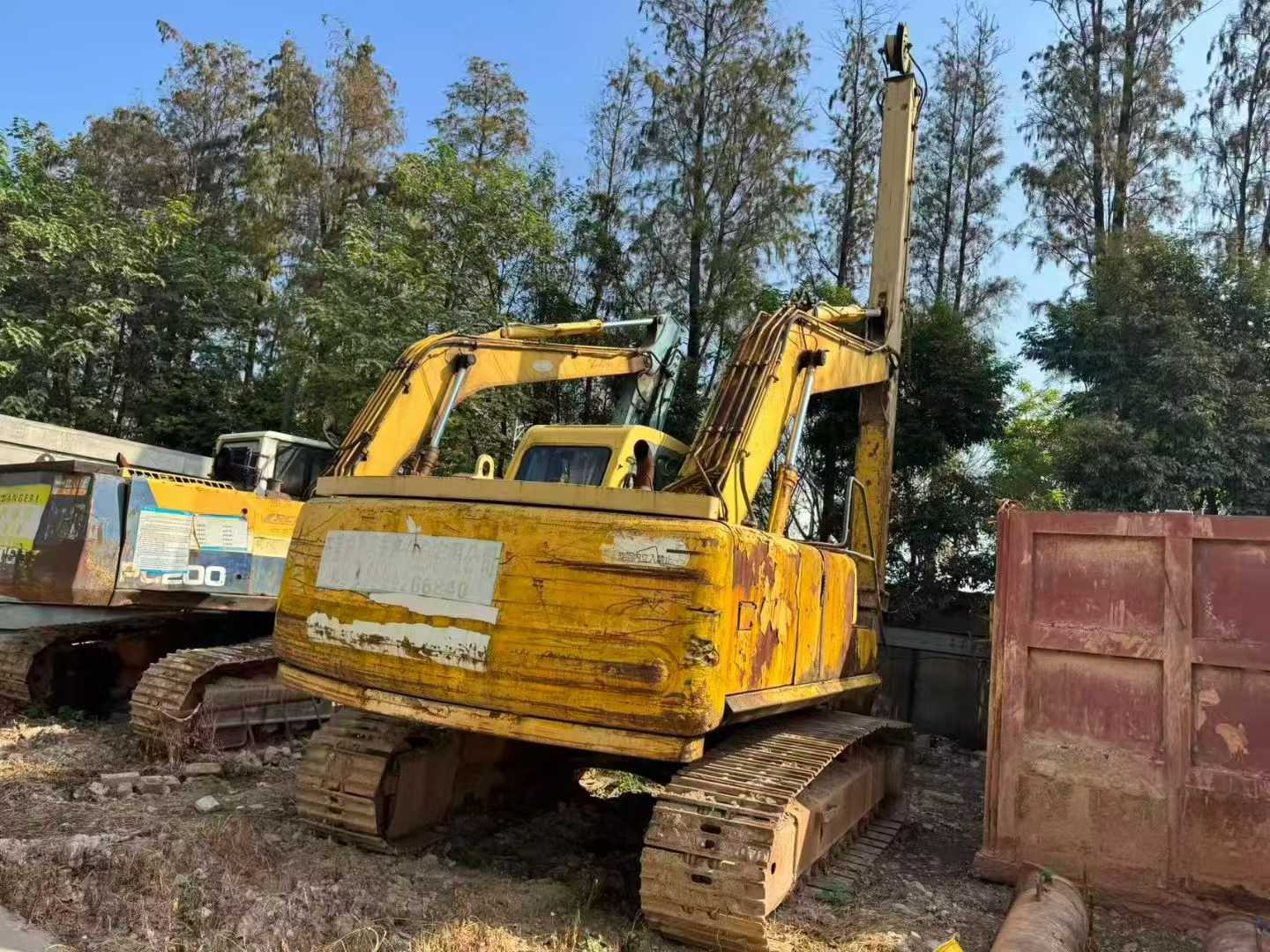 Used Komatsu PC200-6E Excavator 2016 Model / 3