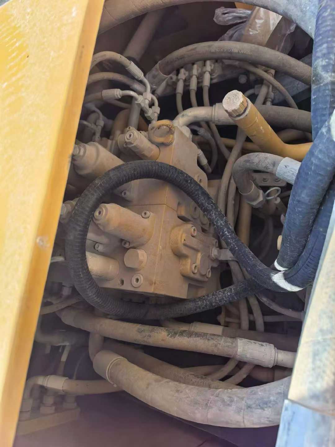 Used Sany SY200H Excavator 2016 Model / 9