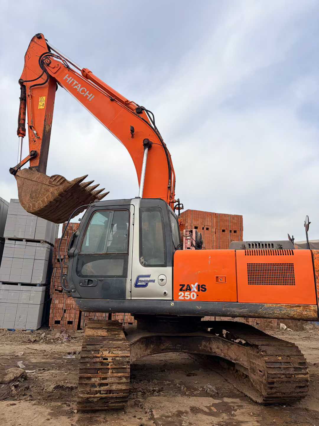 Used Hitachi ZW250 Excavator 2014 Model / 2