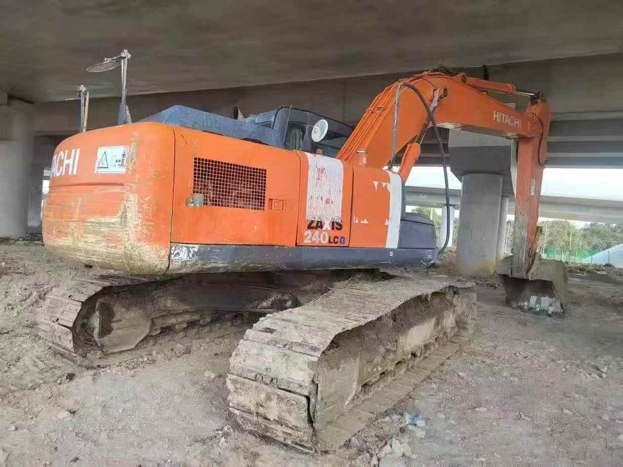 Used Hitachi ZX210LC-3G Excavator 2012 Model / 2