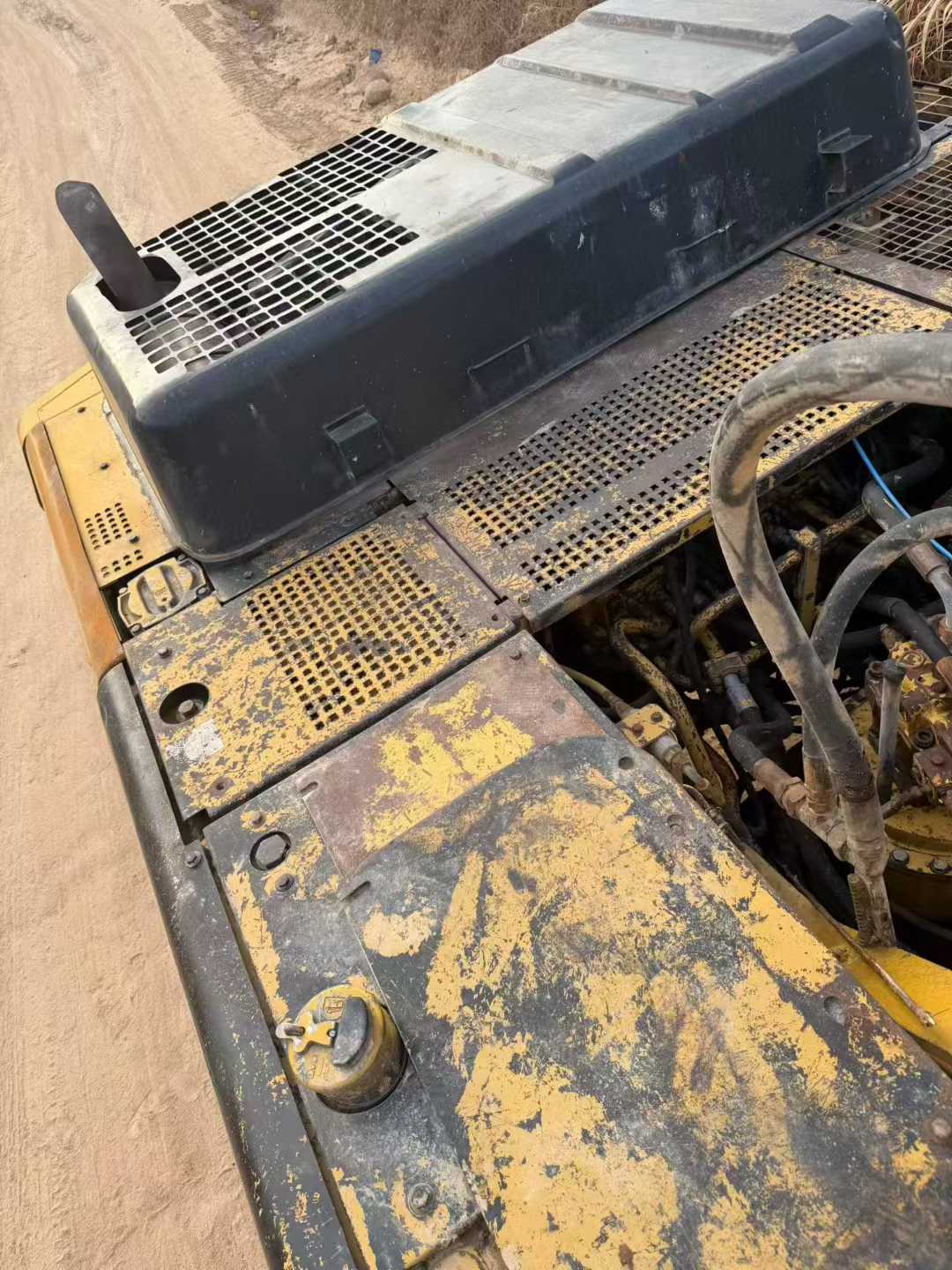 Used Caterpillar 330B Excavator 2016 Model / 9