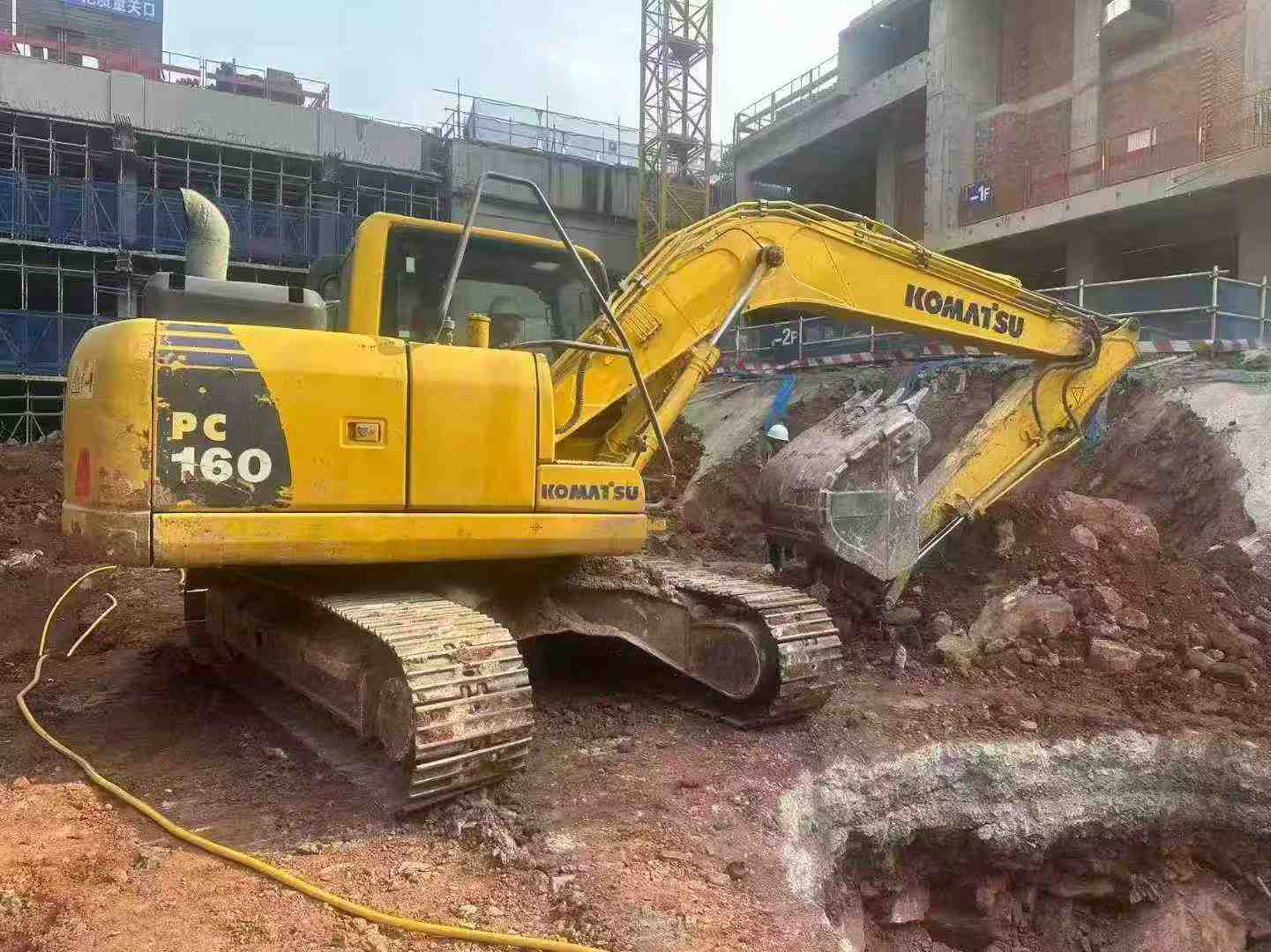 Used Komatsu PC130 Excavator 2020 Model / 2