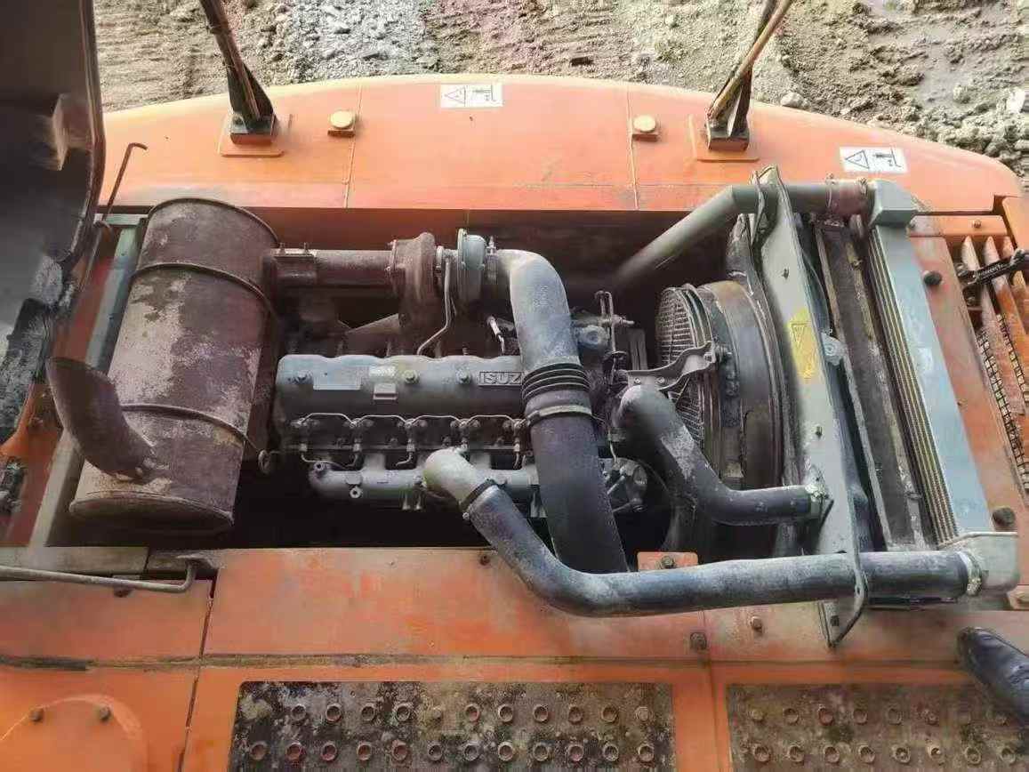 Used Hitachi ZX210LC-3G Excavator 2012 Model / 5