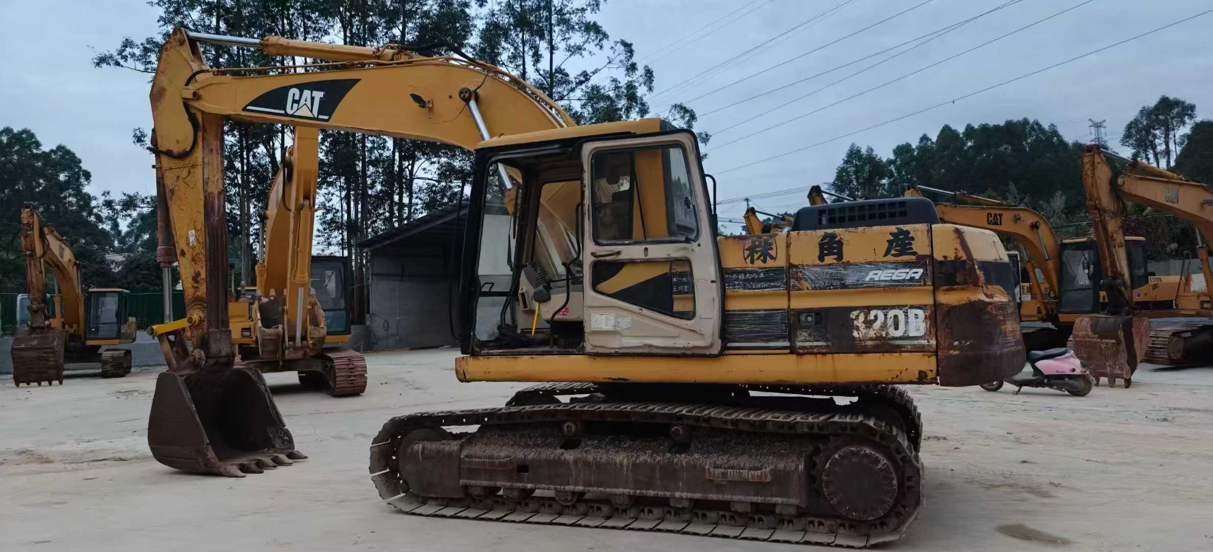 Used Caterpillar CT20 Excavator 2016 Model / 3