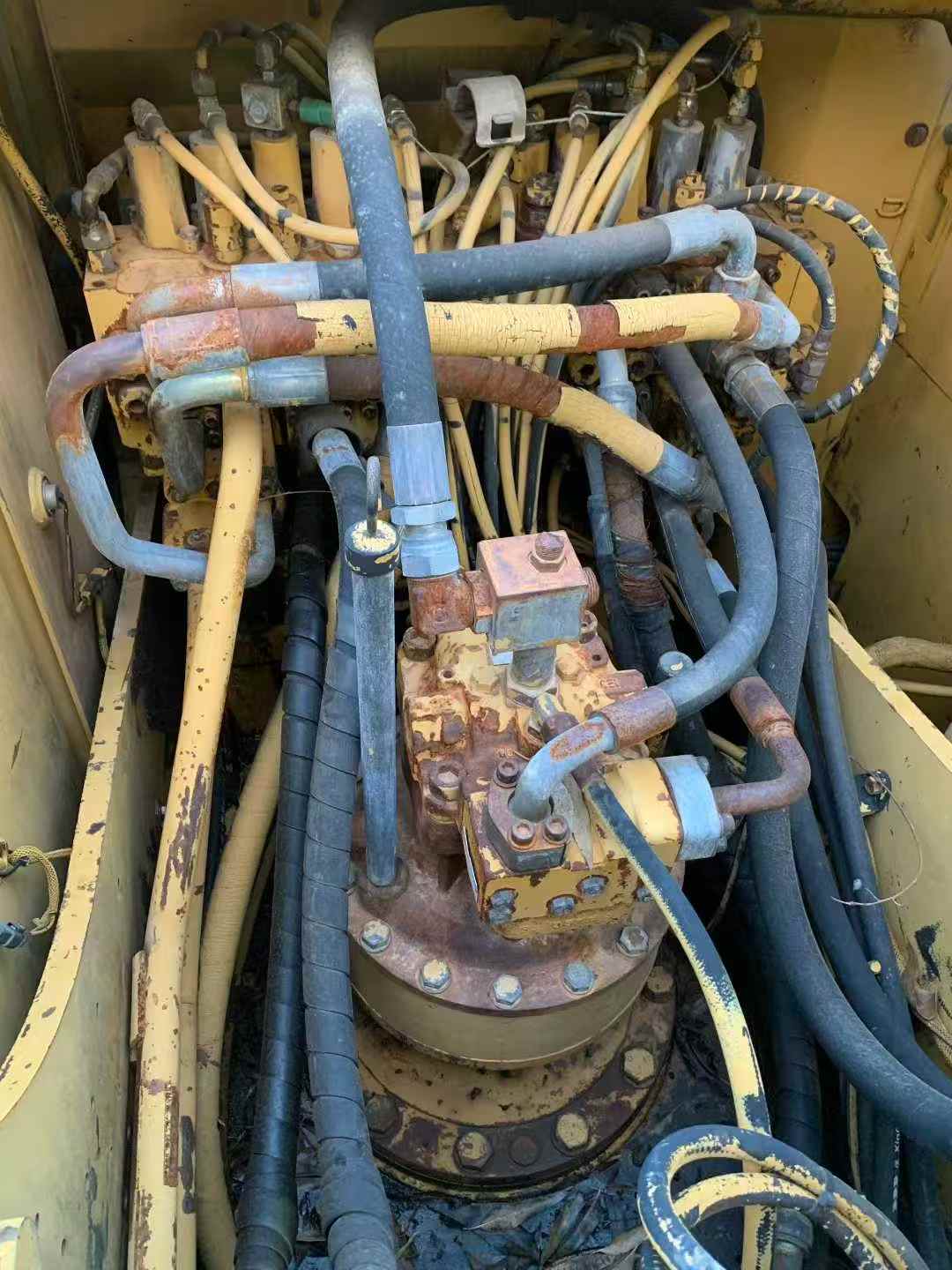 Used Caterpillar 320C Excavator 2016 Model / 8