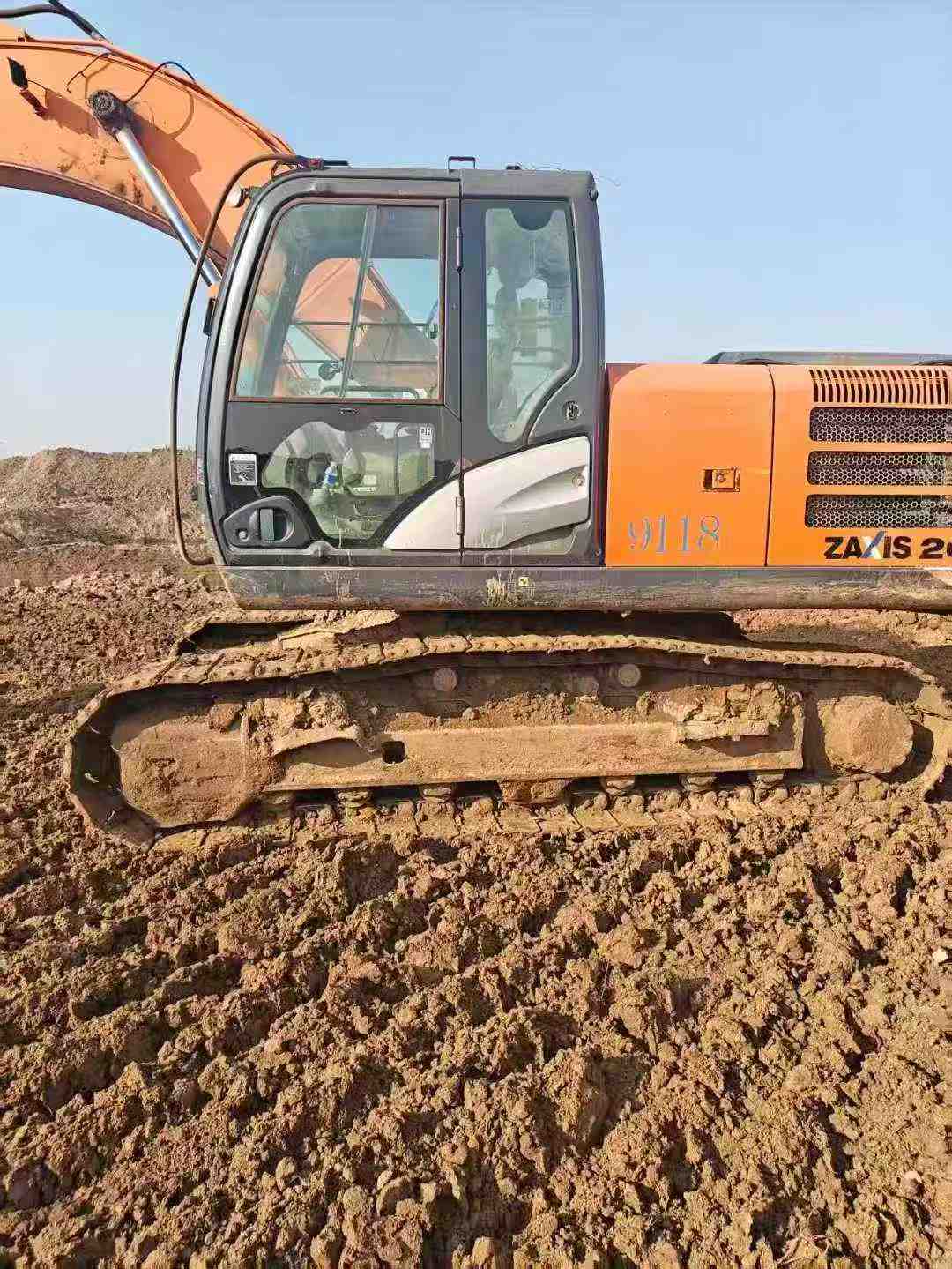 Used Hitachi ZAXIS200 Excavator 2016 Model