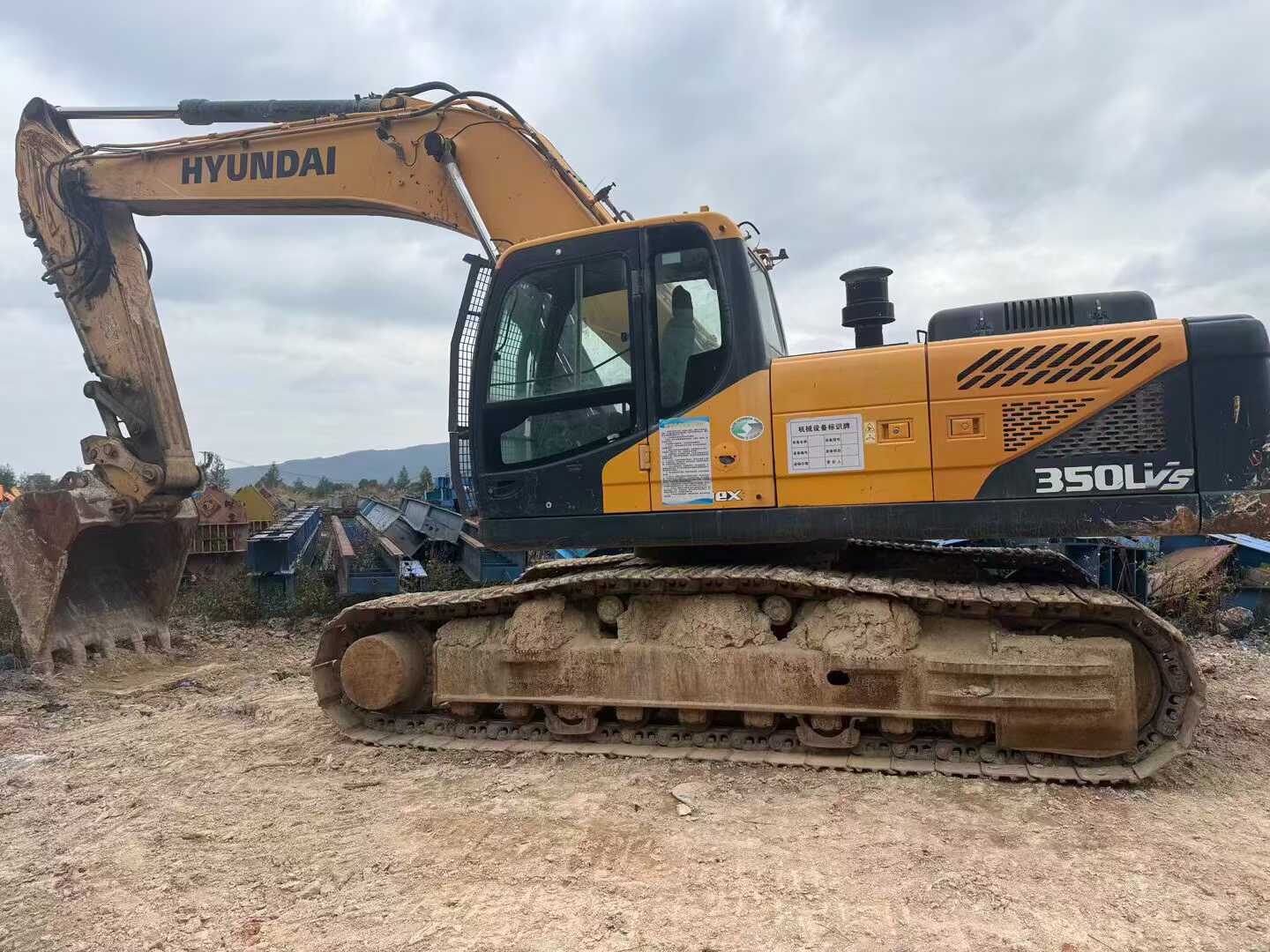 Used Hyundai R305LVS Excavator 2020 Model / 2