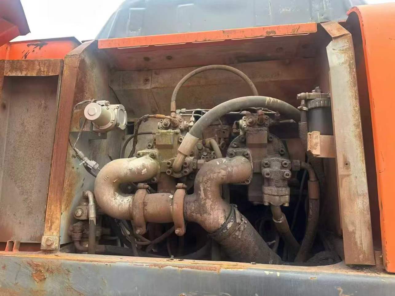 Used Hitachi ZW330 Excavator 2010 Model / 3