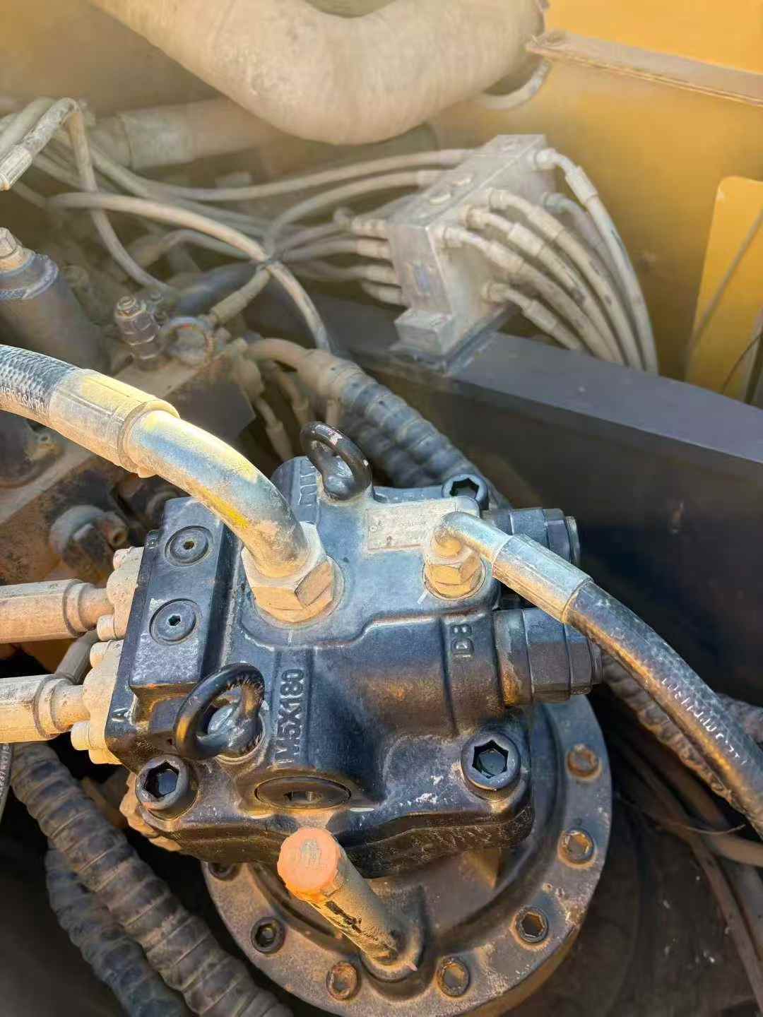 Used XCMG LW200 Excavator 2021 Model / 3