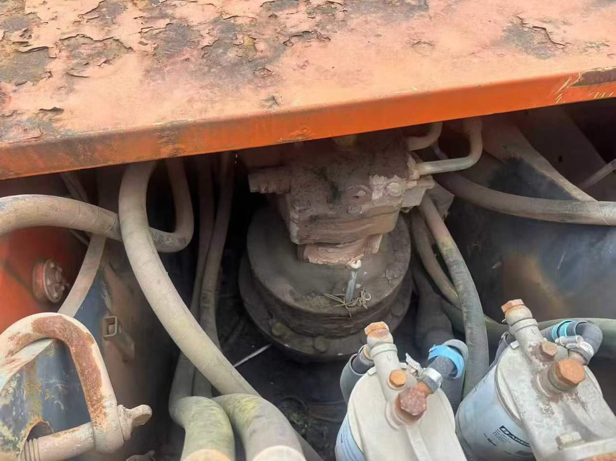 Used Hitachi ZW330 Excavator 2010 Model / 6