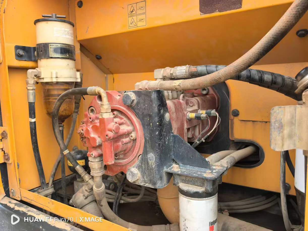 Used Hyundai R215VSN Excavator 2018 Model / 7