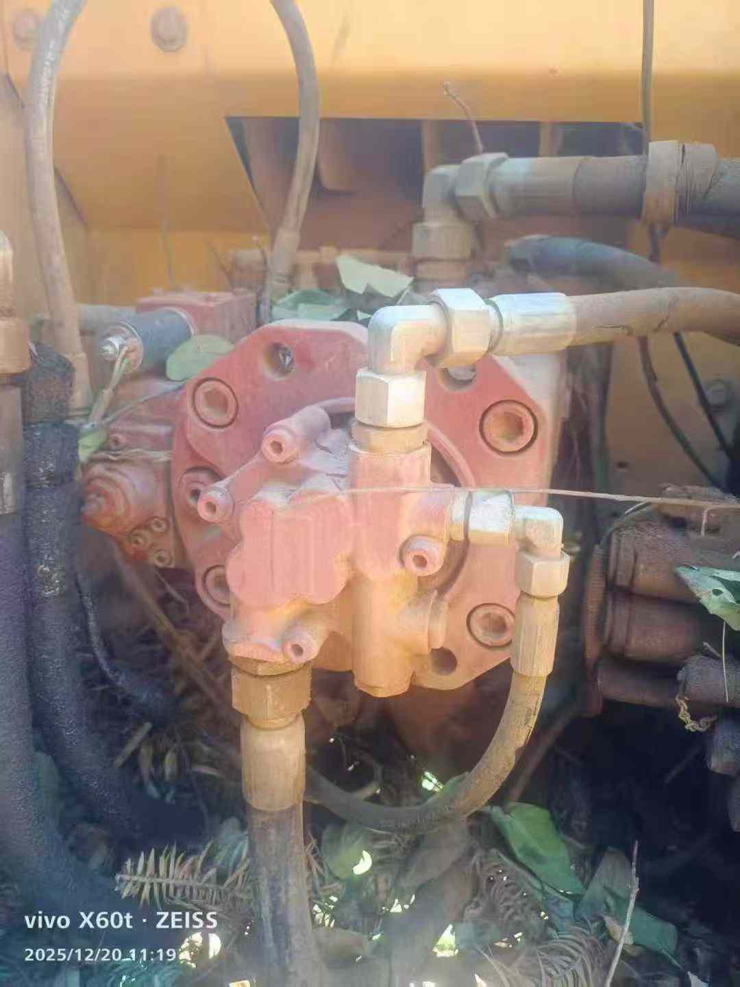 Used XCMG XE135GA Excavator 2014 Model / 3