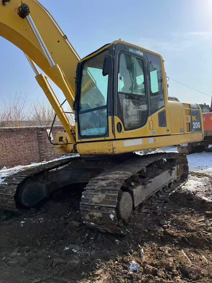 Used Komatsu PC200 Excavator 2016 Model / 2